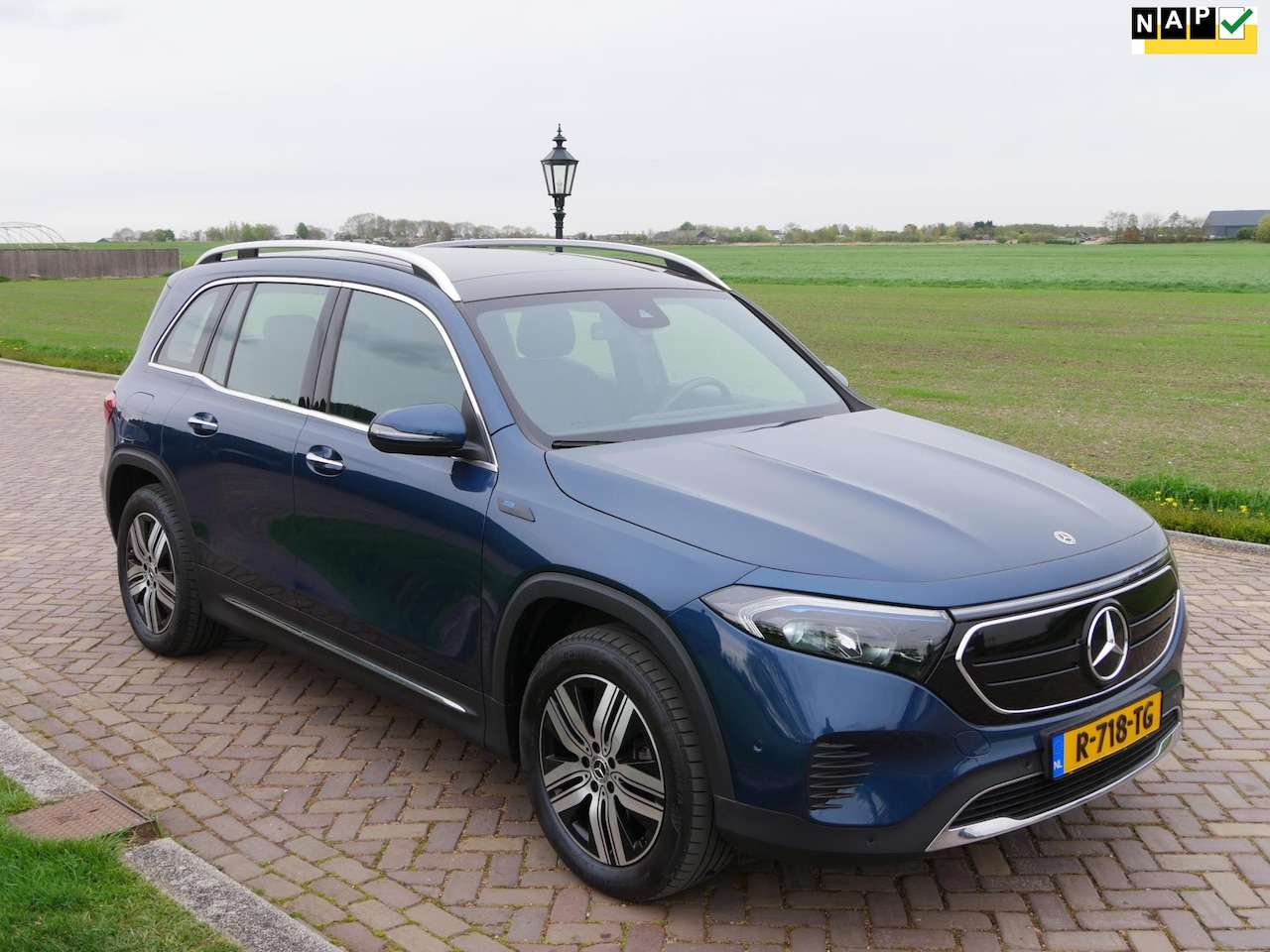 Mercedes-Benz EQB - 250 Luxury Line 67 kWh PANO LEATHER ** 28999 NETTO ** - AutoWereld.nl