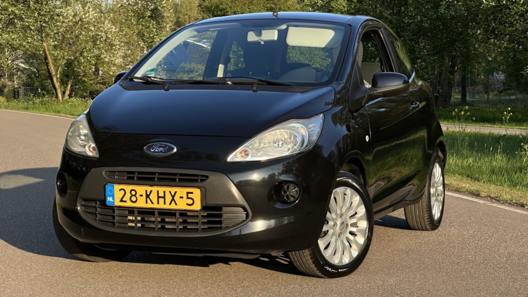 Ford Ka - 1.2 - NAP - APK - 15" LM - AutoWereld.nl