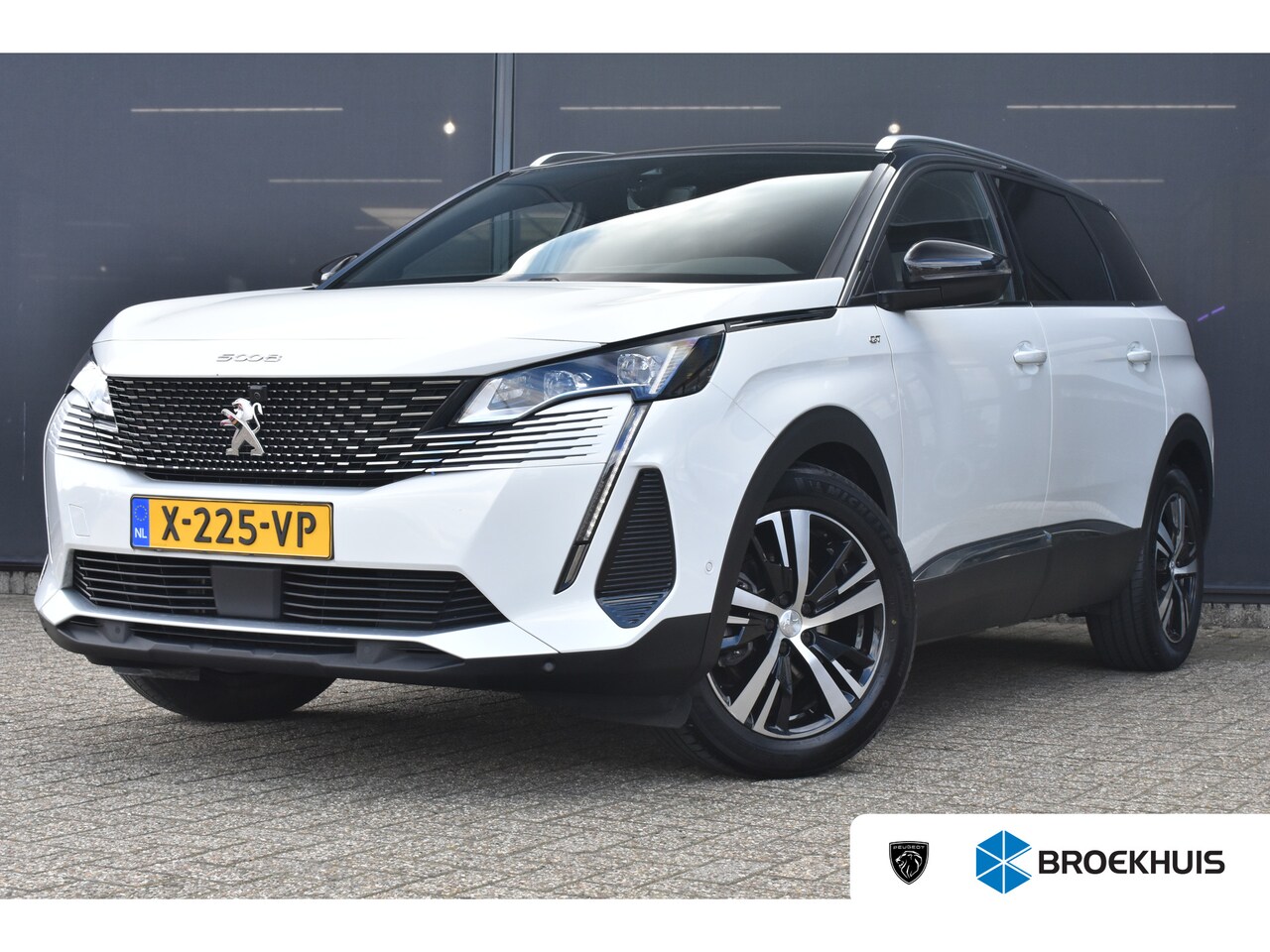 Peugeot 5008 - 1.2 Hybrid GT 136pk Automaat 7p. | Navigatie | Climate Control | Half-Leder | Achteruitrij - AutoWereld.nl