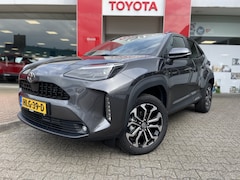 Toyota Yaris Cross - 1.5 Hybrid 115 First Edition | Sensoren v/a | Stuur + Stoelverwa