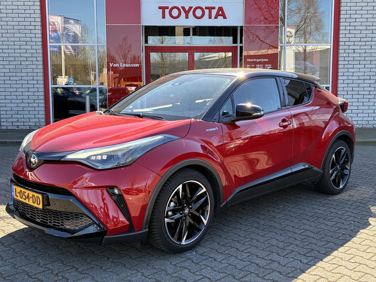 Toyota C-HR - 1.8 HYBRID GR-SPORT STOELVERW BLIND-SPOT JBL-AUDIO ELEK-STOEL ALCANTARA NAVI APPLE/ANDROID - AutoWereld.nl