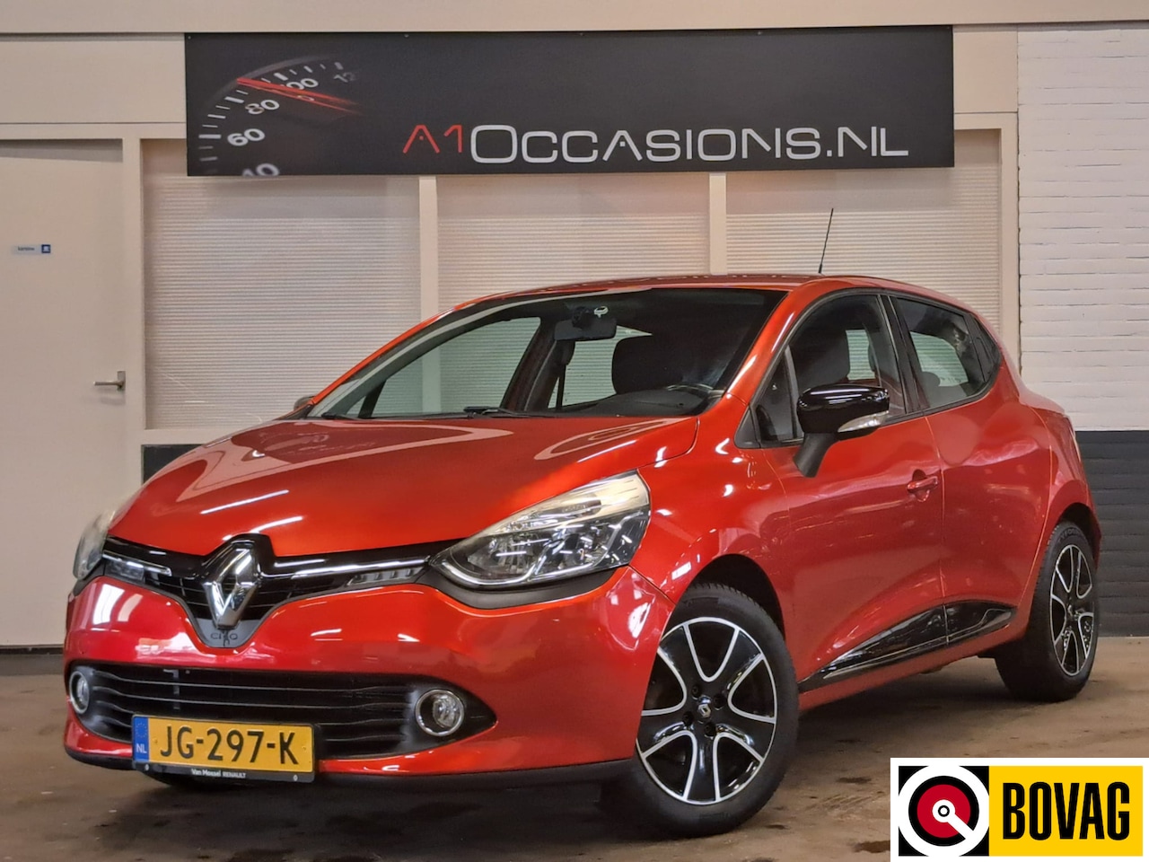 Renault Clio - 0.9 TCe Expression + NAVI - AutoWereld.nl