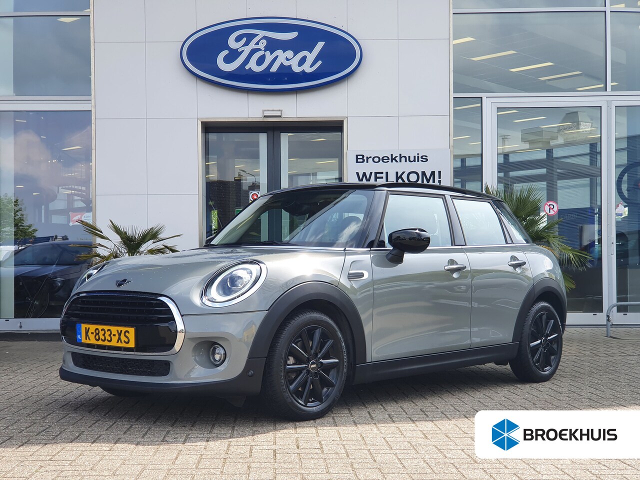 MINI Cooper - 1.5 Business Edition | Full LED | Cruise Control | Parkersensoren | Clima - AutoWereld.nl