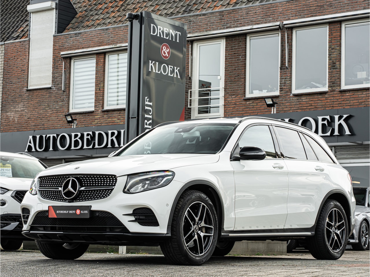 Mercedes-Benz GLC-klasse - 250 4MATIC Sport Edition Premium AMG CAMERA NIGHT PAKKET 19 INCH HIGH LED TREEPLANKEN - AutoWereld.nl