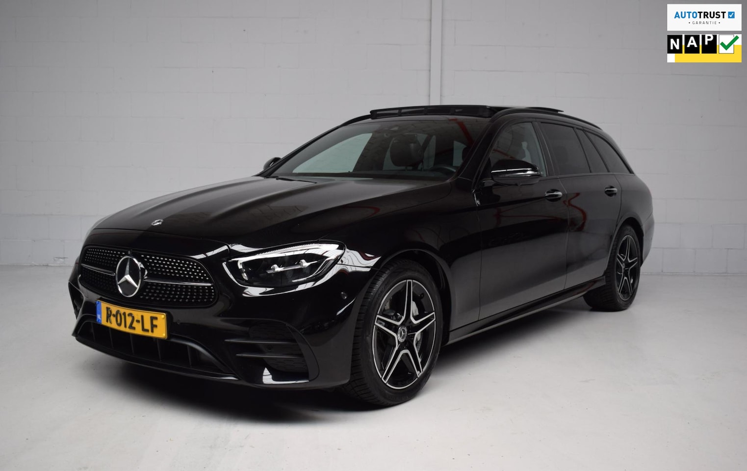 Mercedes-Benz E-klasse Estate - 300 e Business Solution AMG ORG.NED / PANORAMADAK / LEER / BURMESTER / EL.STOELEN / SFEERV - AutoWereld.nl