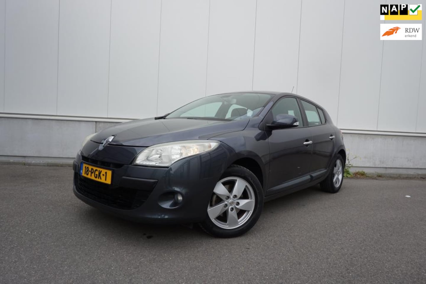 Renault Mégane - 1.6 Dynamique - 1e Eigenaar - Nieuwstaat! - Airco / Navi / Cruise / Elektr. ramen / NAP - AutoWereld.nl