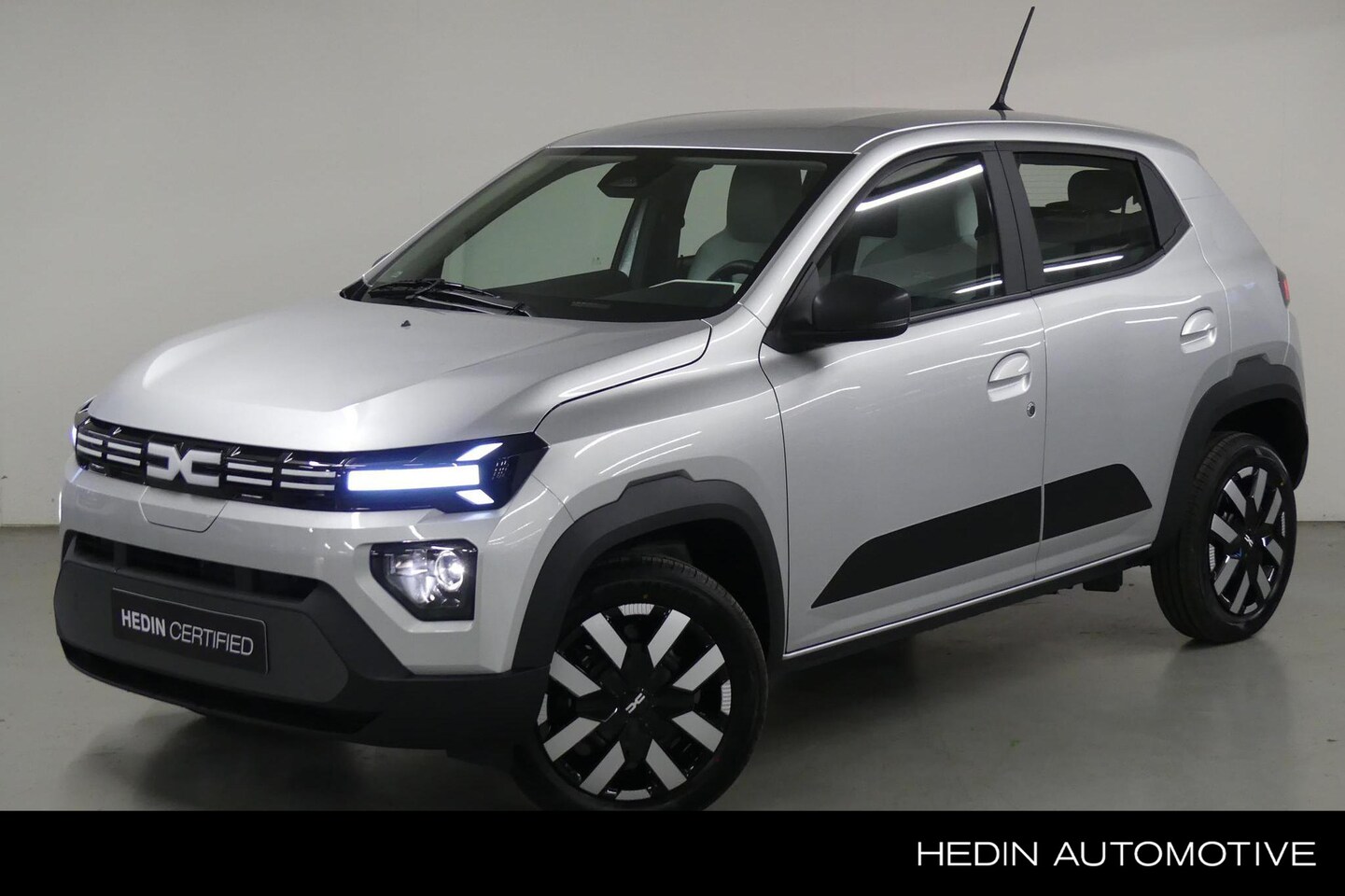 Dacia Spring - Expression Electric 65 DC lader 30 kW - AutoWereld.nl