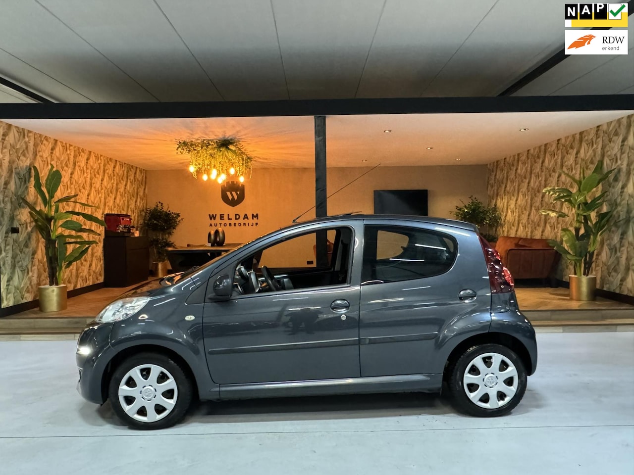 Peugeot 107 - 1.0 Active Airco Nieuw Apk Schuifdak Elektrische Schuifdak Rijklaar - AutoWereld.nl