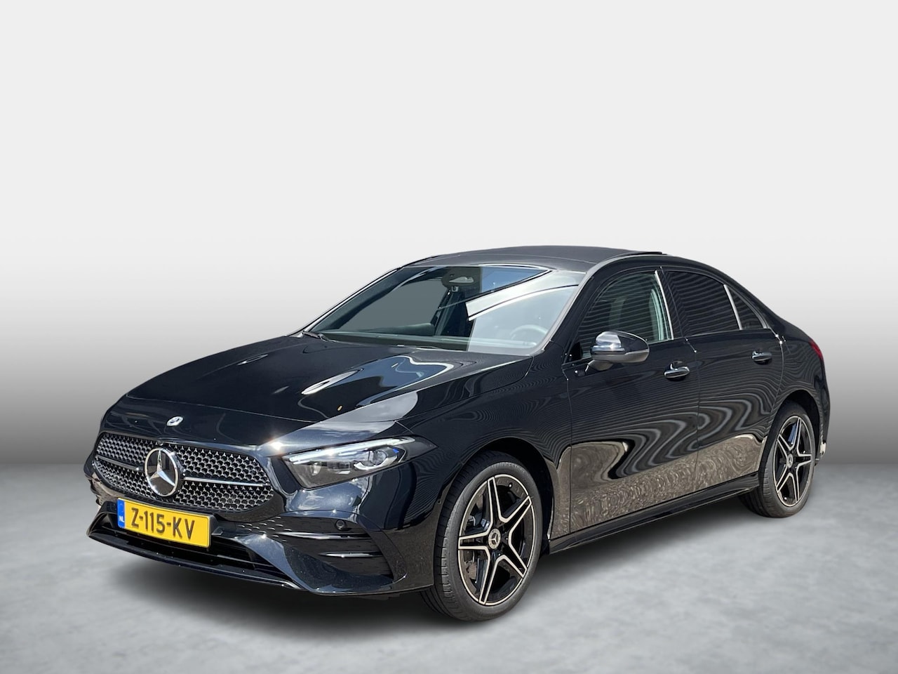 Mercedes-Benz A-klasse - Limousine 250 e AMG Line | Premium | Nightpakket | Panoramadak | Achteruitrijcamera | Memo - AutoWereld.nl