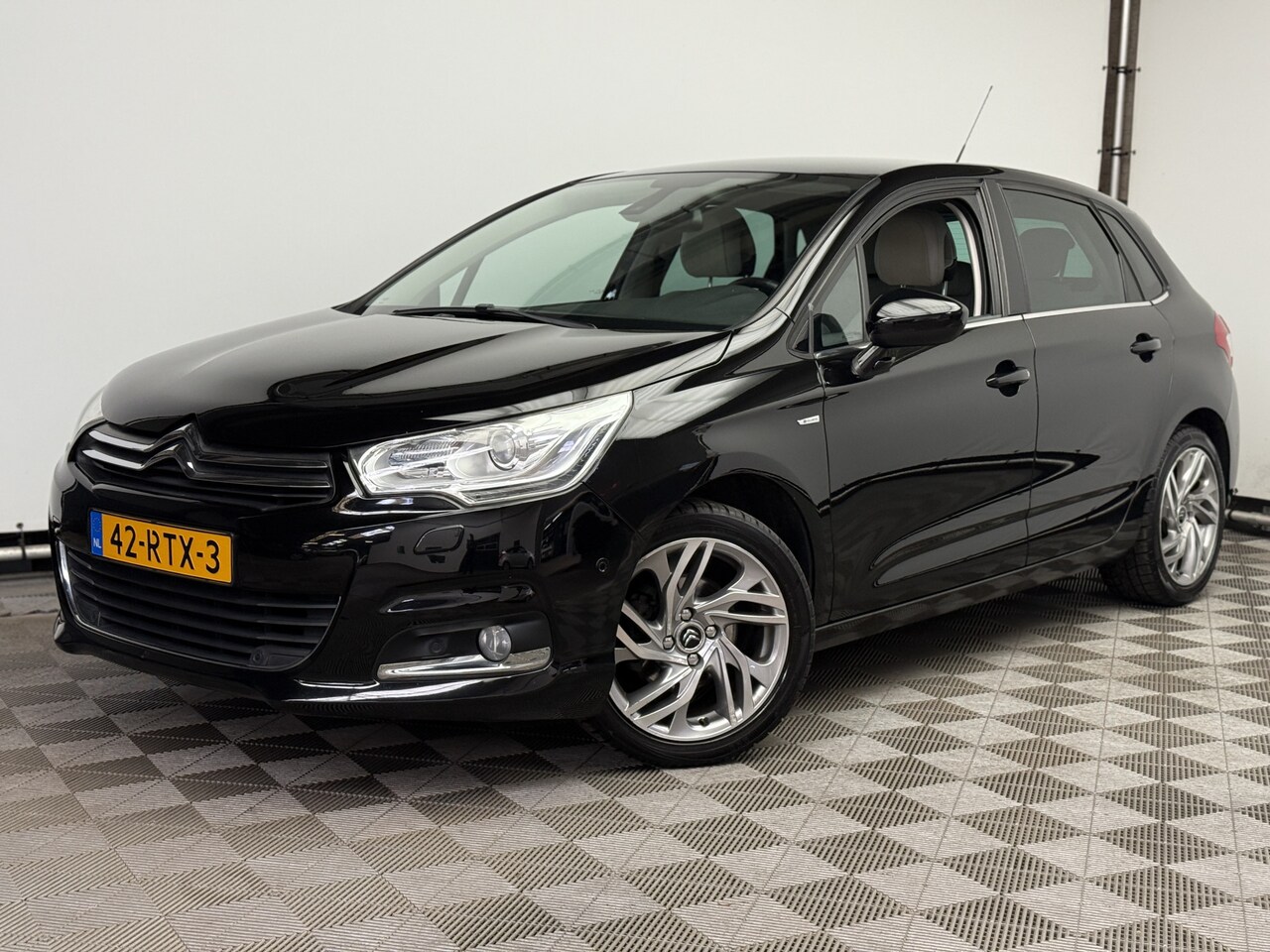 Citroën C4 - 1.6 VTi Exclusive ECC Trekhaak Masage NL Auto - AutoWereld.nl