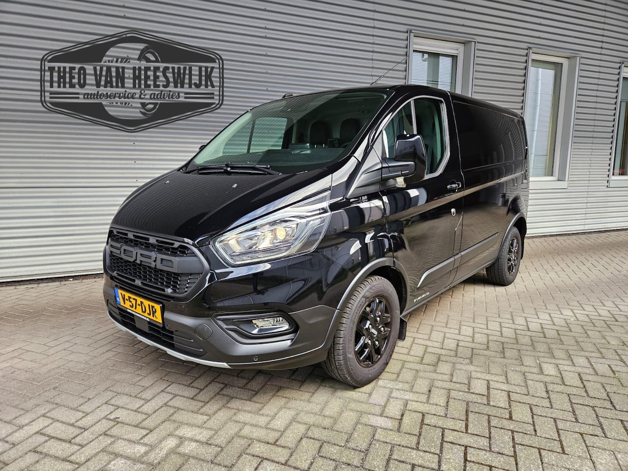 Ford Transit Custom - 300 2.0 TDCI L1H1 Dub cabine Trail Cruise Blis Leer - AutoWereld.nl