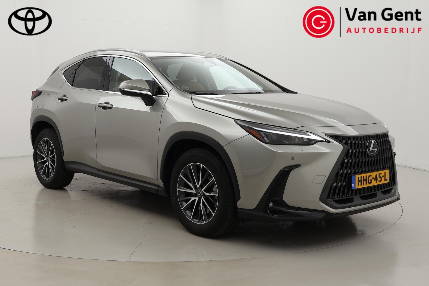 Lexus NX - 450h+ AWD Luxury Line | Leder | Stoel-/stuurverwarming | Dodehoek detectie - AutoWereld.nl