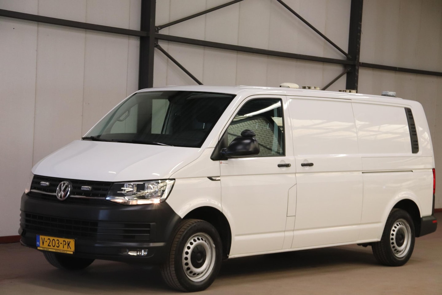 Volkswagen Transporter - 2.0 TDI L2H1 LANG DUBBELE SCHUIFDEUR EURO 6 - AutoWereld.nl