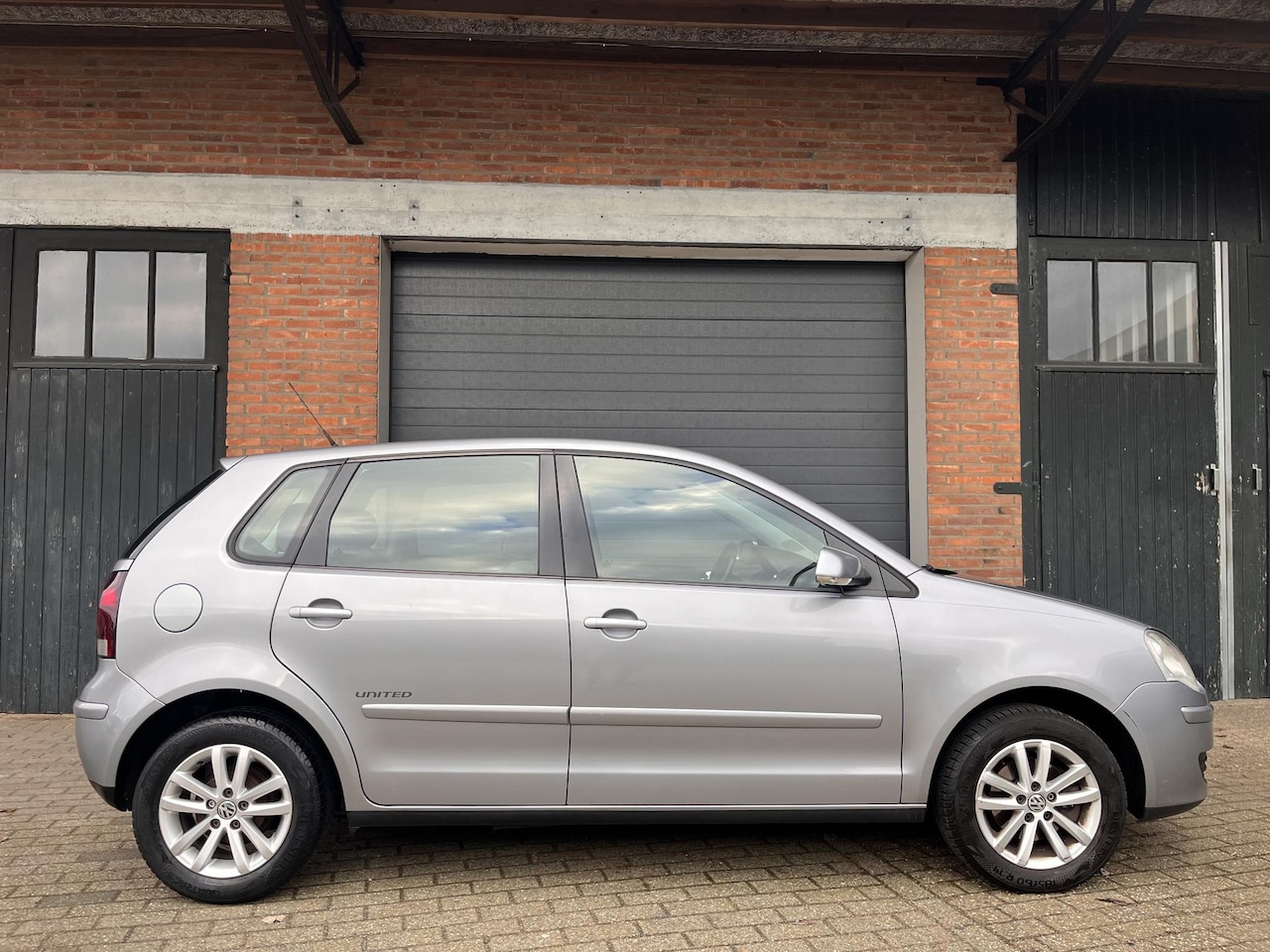 Volkswagen Polo - 1.4-16V UNITED- AIRCO-NAVI-BLUETOOTH - AutoWereld.nl