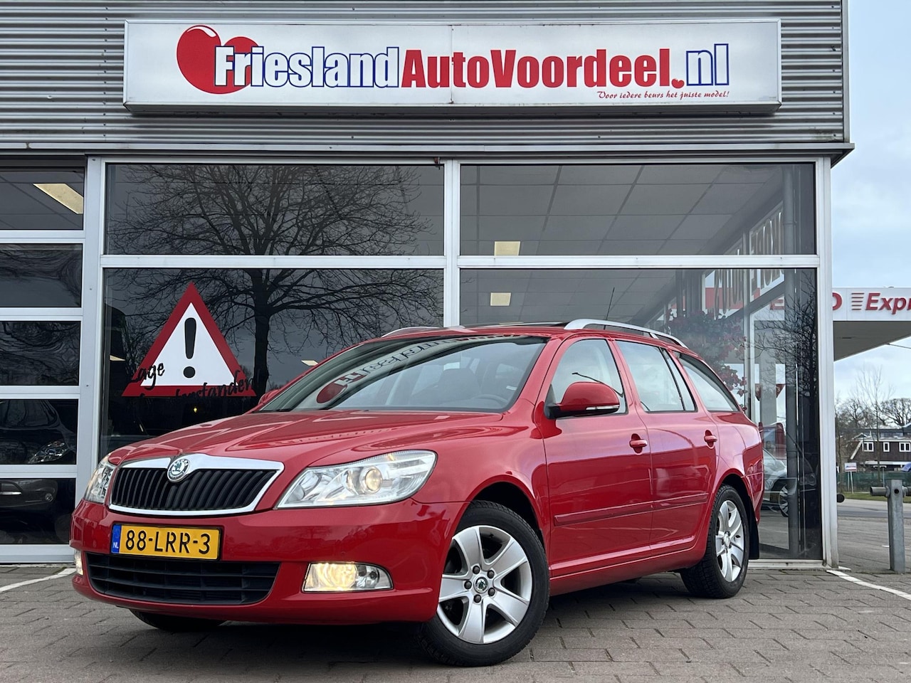 Skoda Octavia Combi - 1.4 TSI Elegance DSG / Leder / Navi / PDC / 2010 - AutoWereld.nl