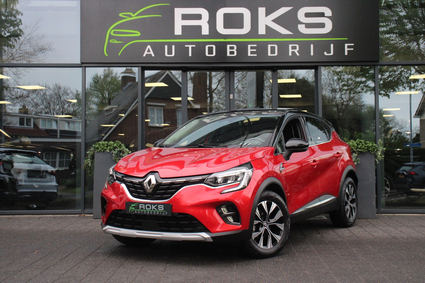 Renault Captur - 1.3 TCe 140 Intens Automaat Navi/Camera/H-Leder/Panoramadak - AutoWereld.nl