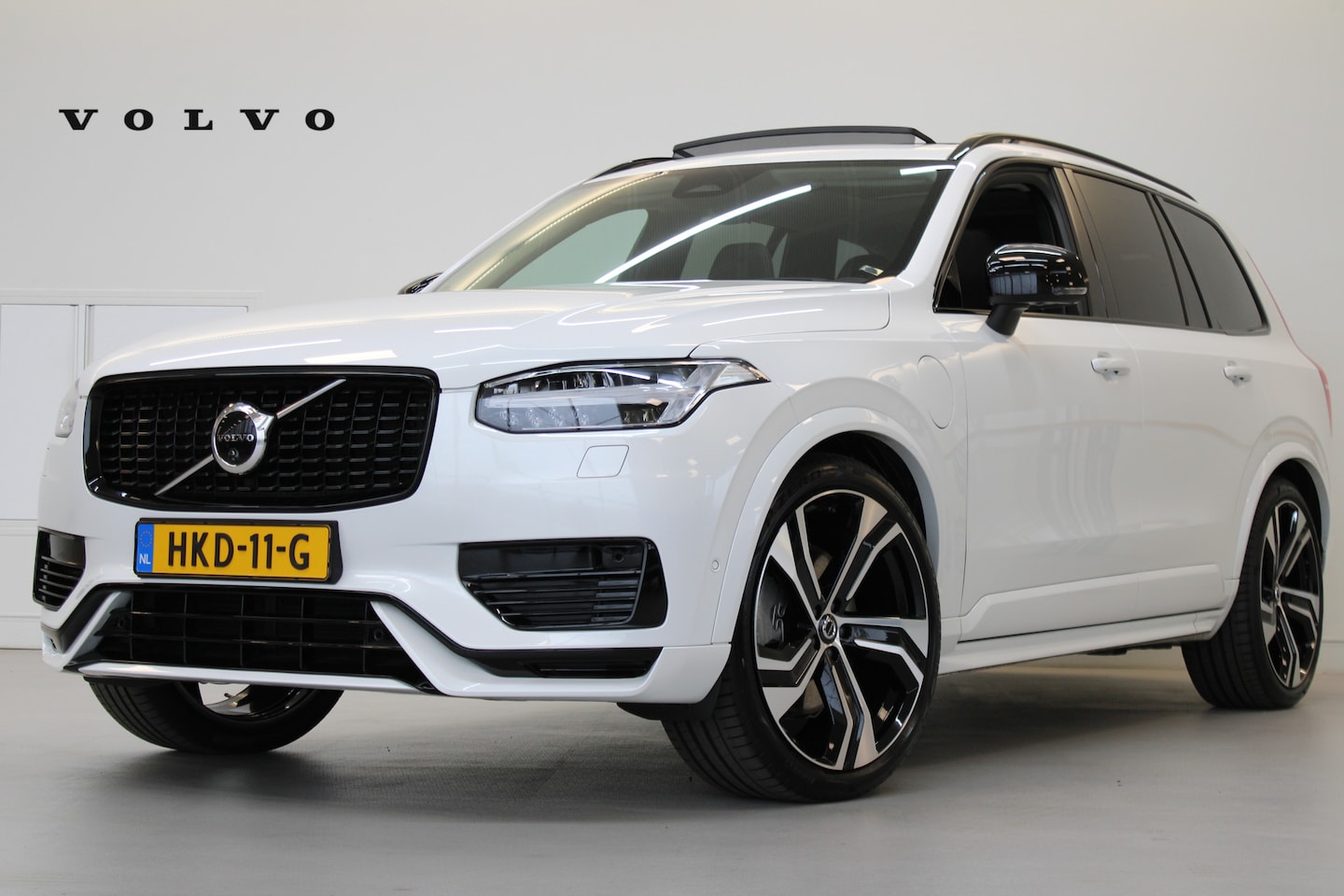 Volvo XC90 - 2.0 T8 Plug-in hybrid AWD Ultra Dark | Trekhaak | Luchtvering | 360° | Panoramadak | Getin - AutoWereld.nl