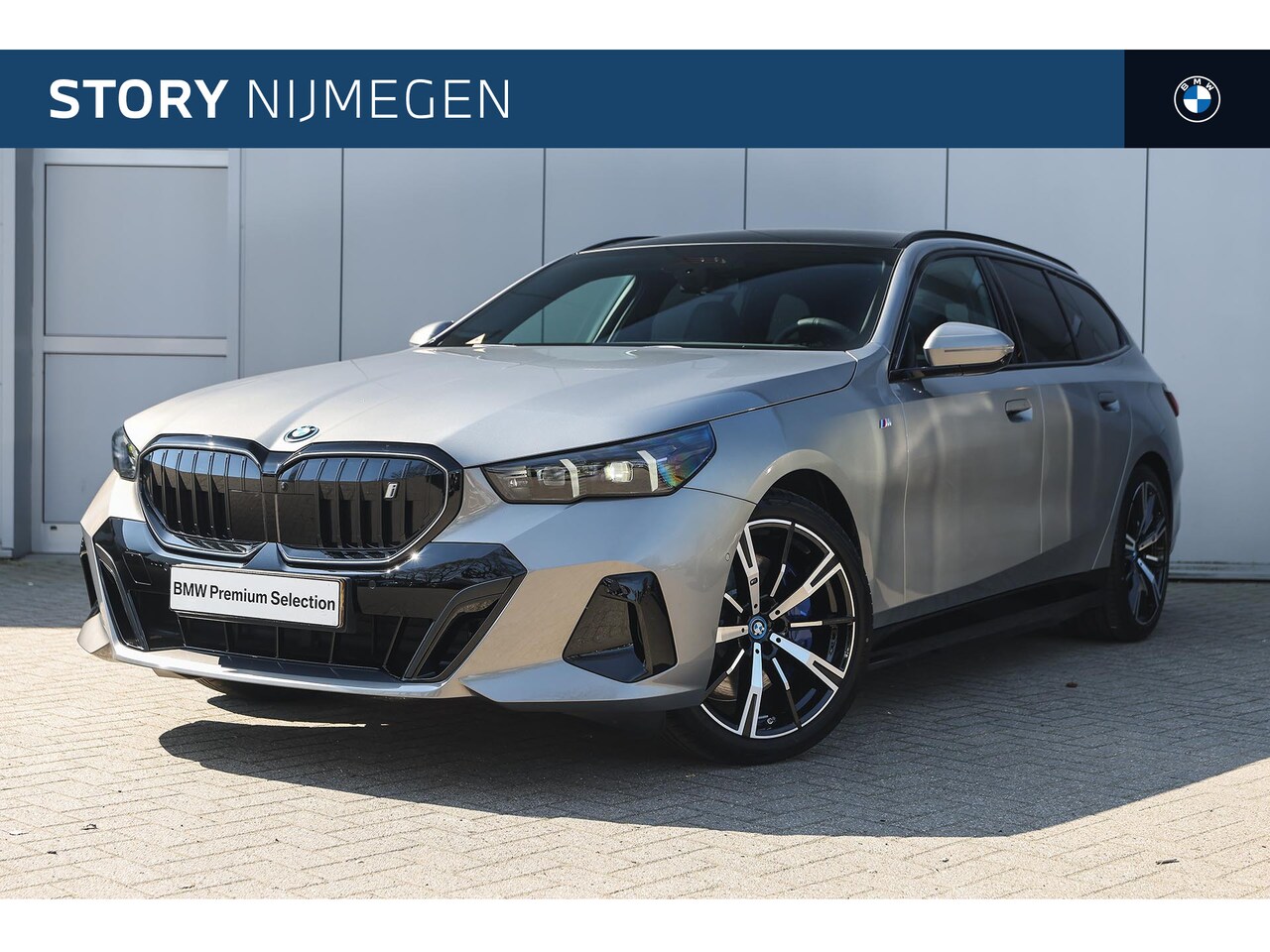 BMW i5 Touring - eDrive40 M Sport / Panoramadak / Trekhaak / Adaptieve LED / Bowers & Wilkins / M Multifunc - AutoWereld.nl