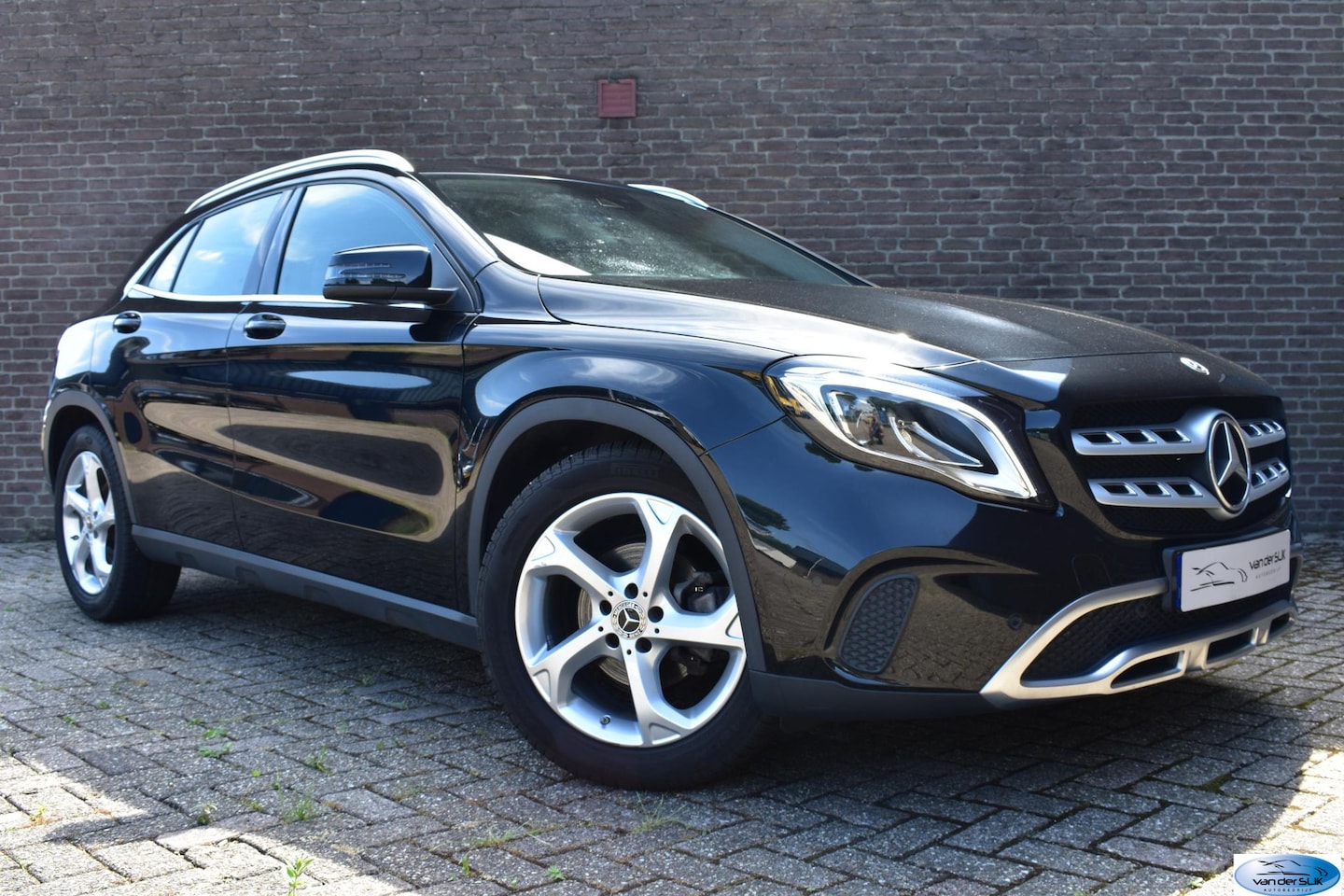 Mercedes-Benz GLA-Klasse - 180 Business Solution AMG Automaat, Navi, PDC - AutoWereld.nl