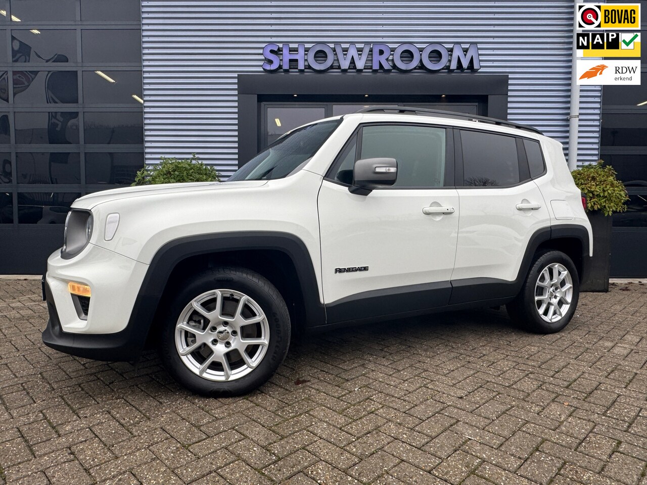 Jeep Renegade - 4xe 240 Plug-in Hybrid Electric Limited Lease Ed. Automaat|Trekhaak|Applecarplay|Dealer on - AutoWereld.nl