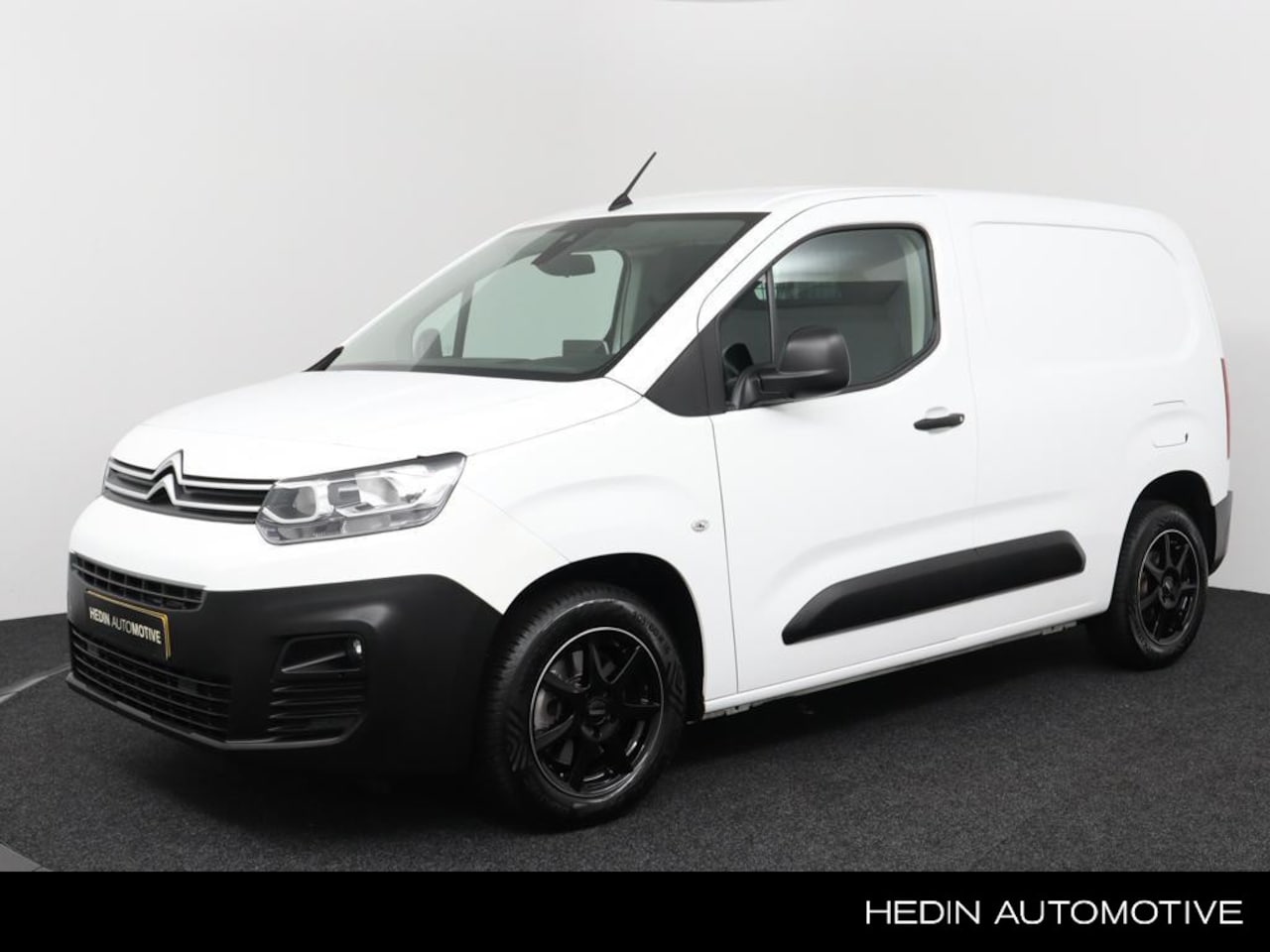 Citroën Berlingo - 1.5 130pk HDI Club Automaat | Ruit R. zijdeur | Ruiten achterdeuren | LM Velgen | All Seas - AutoWereld.nl