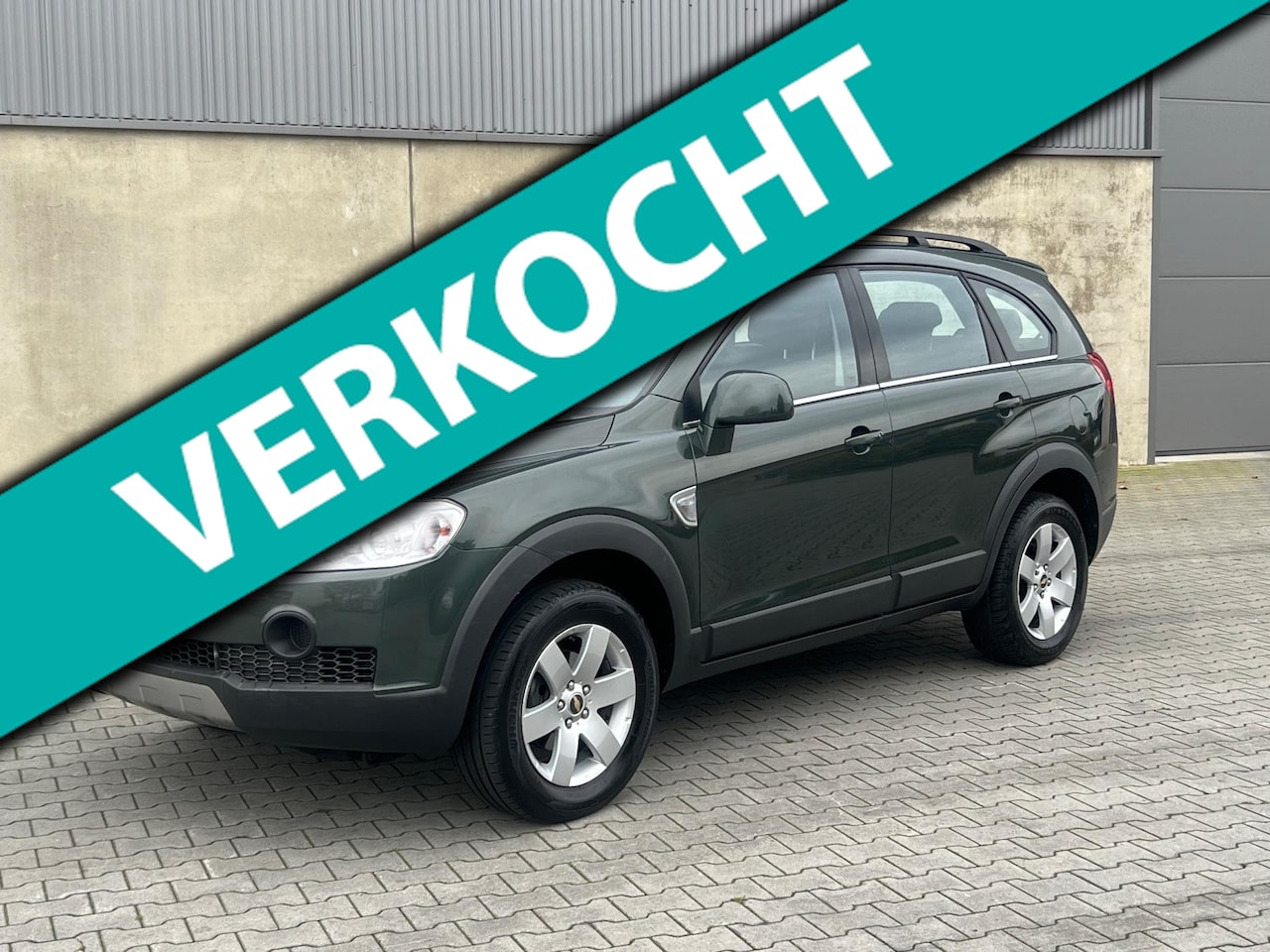 Chevrolet Captiva - 2.4i Style 2WD 7 PERSOONS+AIRCO+RADIO CD AUX+NAVI SCHERM+ELEKTRISCHE PAKKET+TREKHAAK+CRUIS - AutoWereld.nl