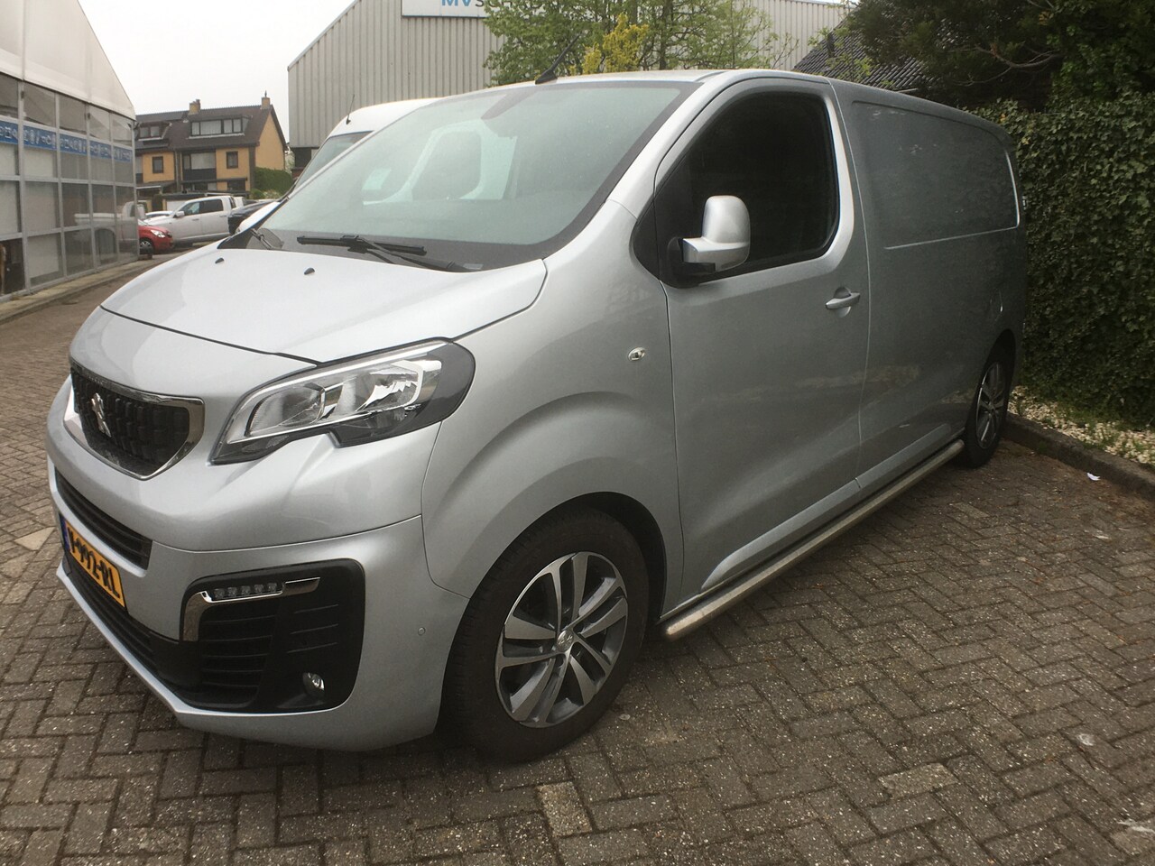 Peugeot Expert - 227S 2.0 BlueHDI 150 Premium Pack Side bars, lichtmetalen velgen, NAP, NLauto,navigatie - AutoWereld.nl