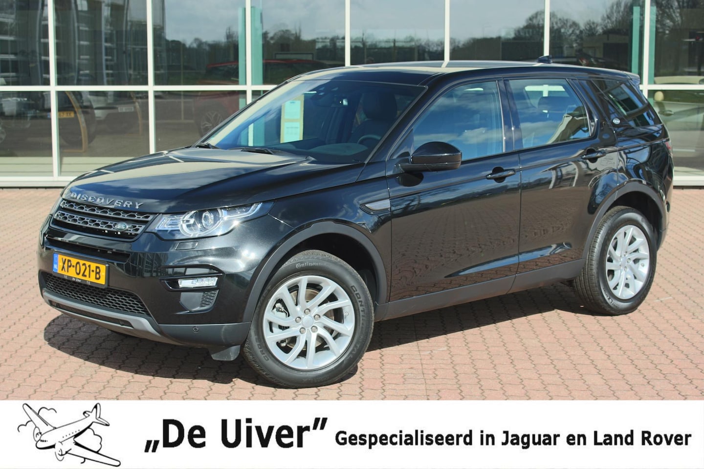 Land Rover Discovery Sport - 2.0 SI4 240pk 4WD AUT 5p. Anniversary LAND ROVER Discovery Sport 2.0 SI4 240pk 4WD AUT 5p. - AutoWereld.nl