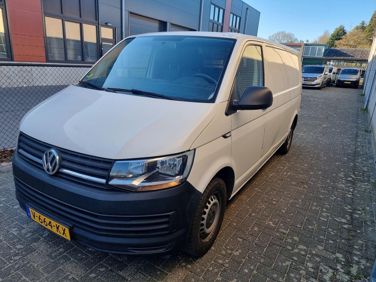 Volkswagen Transporter - 2.0 TDI L2H1 Airco | Audi | Navi | Elektr. pakket - AutoWereld.nl