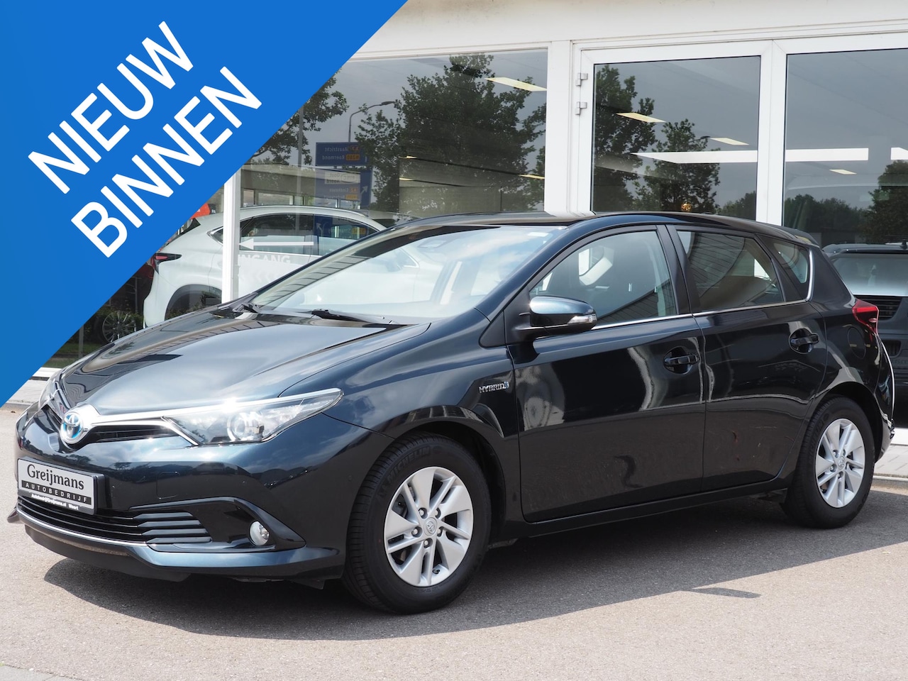 Toyota Auris - 1.8 Hybrid Now 1.8 Hybrid Now - AutoWereld.nl