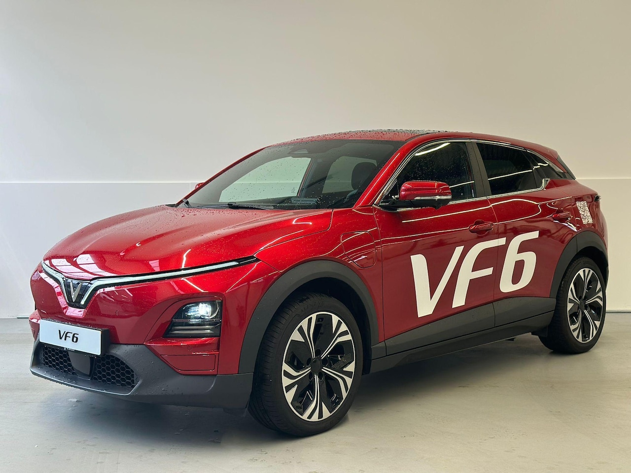 VinFast VF6 - Plus 59.6 kWh // 100% ELEKTRISCH// 7 JAAR GARANTIE - AutoWereld.nl