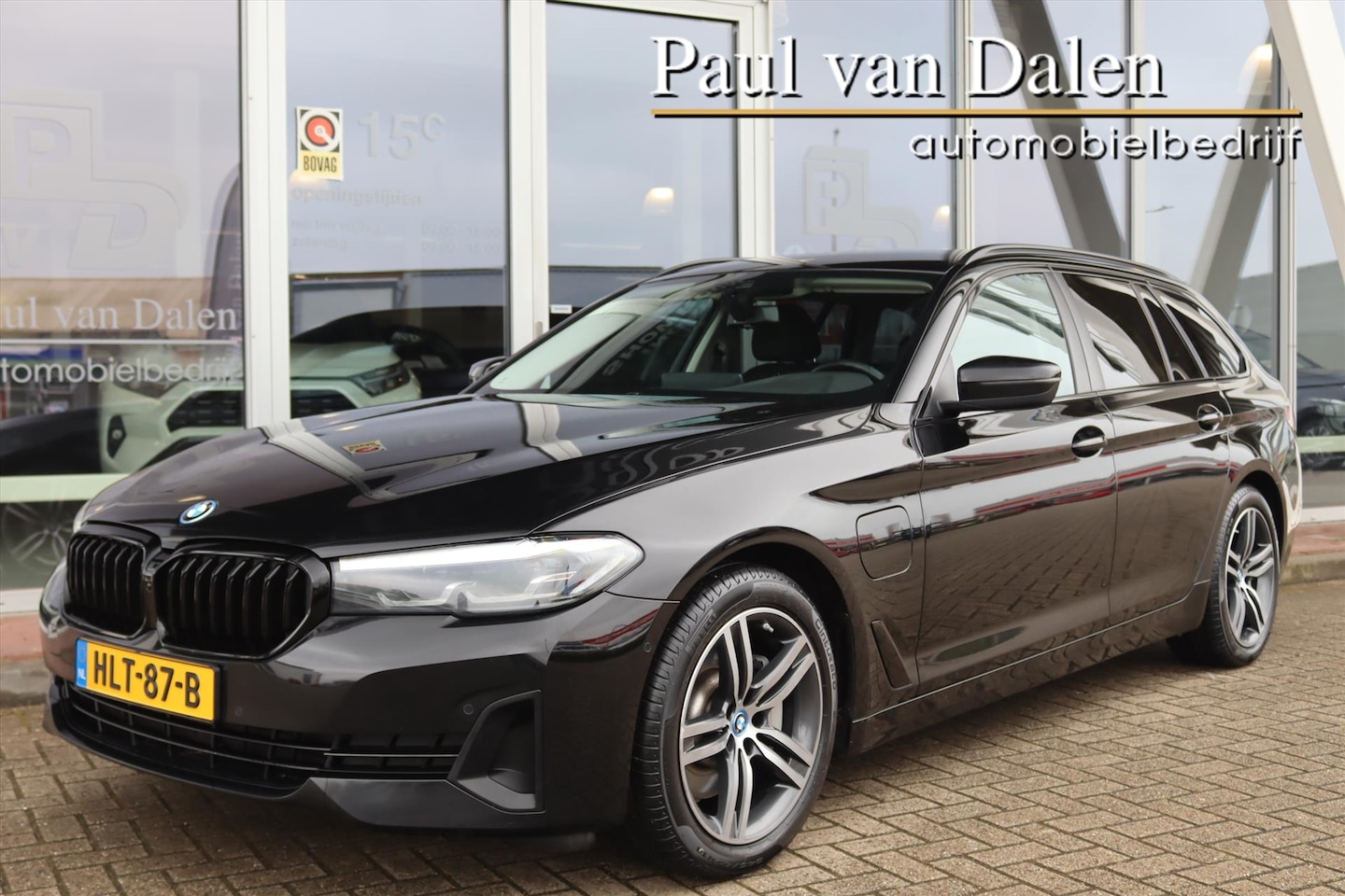 BMW 5-serie Touring - (g31) 530e 292PK AUTOMAAT BUSINESS E.D | Navi | Trekhaak | Led | Sfeerverl. | Live Cockpit - AutoWereld.nl