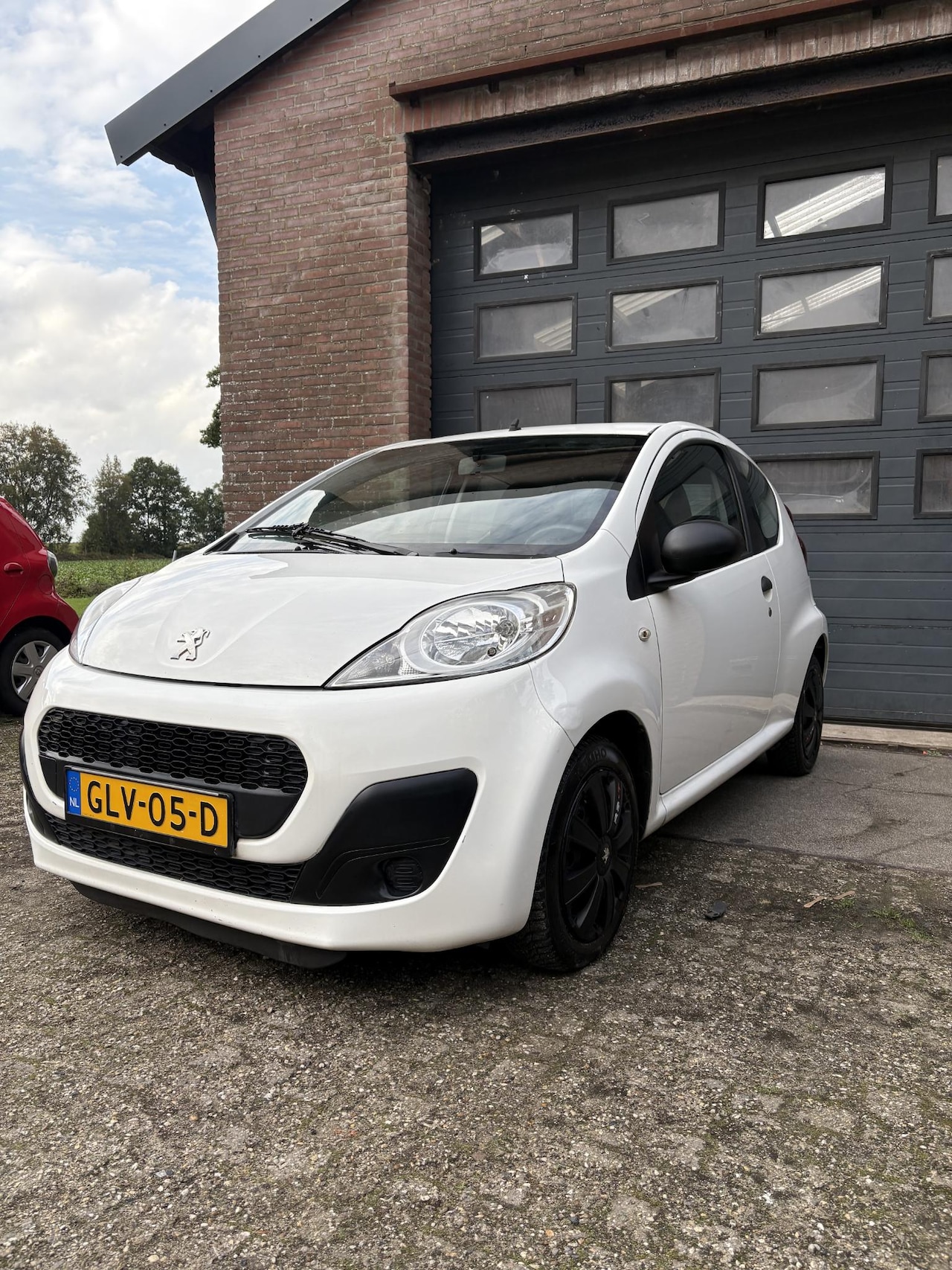 Peugeot 107 - 1.0 Access Facelift/Navi - AutoWereld.nl