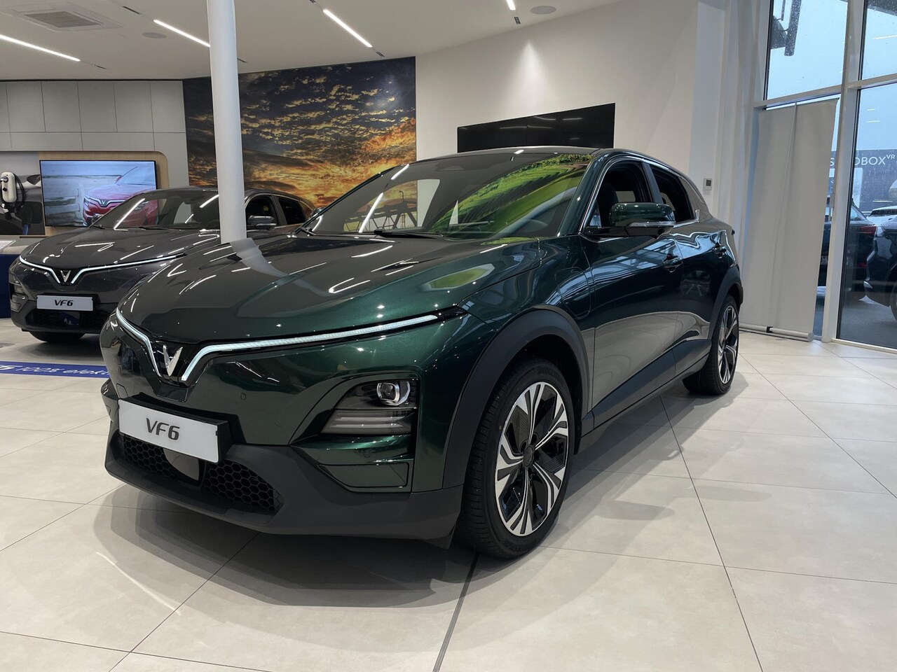 VinFast VF6 - Plus 59.6 kWh // 100% ELEKTRISCH// 7 JAAR GARANTIE - AutoWereld.nl