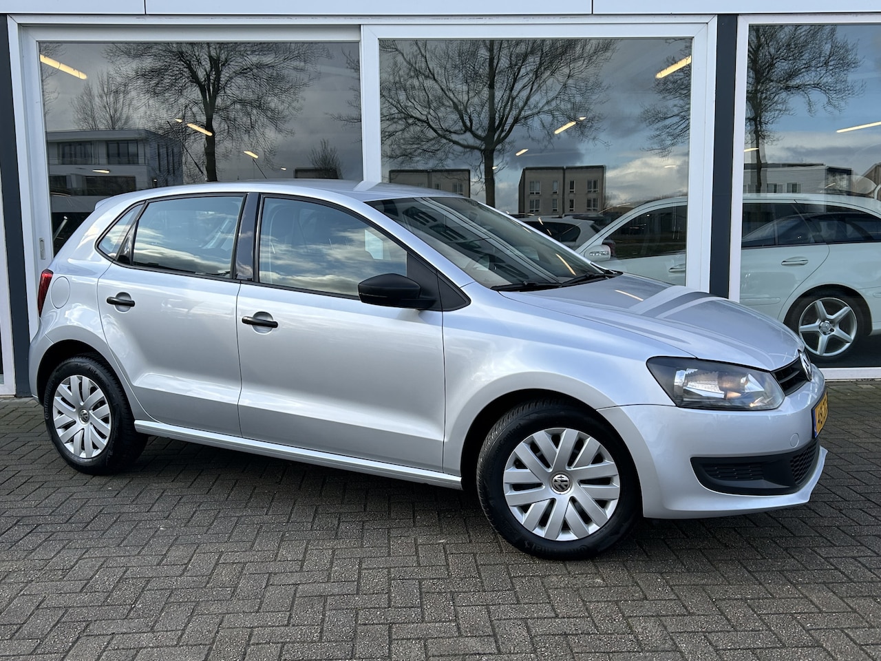 Volkswagen Polo - 1.6 TDI BlueMotion Trendline 50% deal 4.475,- ACTIE NAP / Carplay / Navi / Airco / 5 drs. - AutoWereld.nl