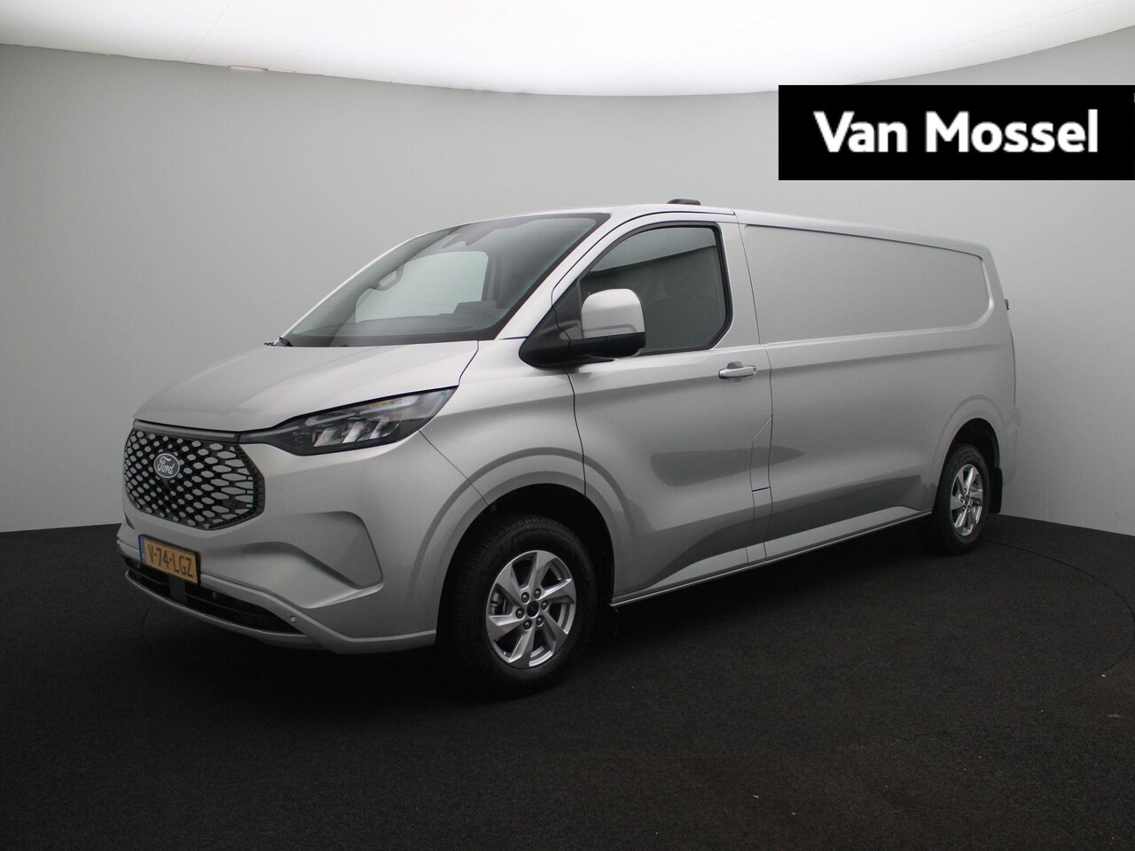 Ford E-Transit Cust. - 340 L2H1 Limited 65 kWh | Voorraad Van Mossel | Winterpakket | Achteruitrij Camera | Trekh - AutoWereld.nl