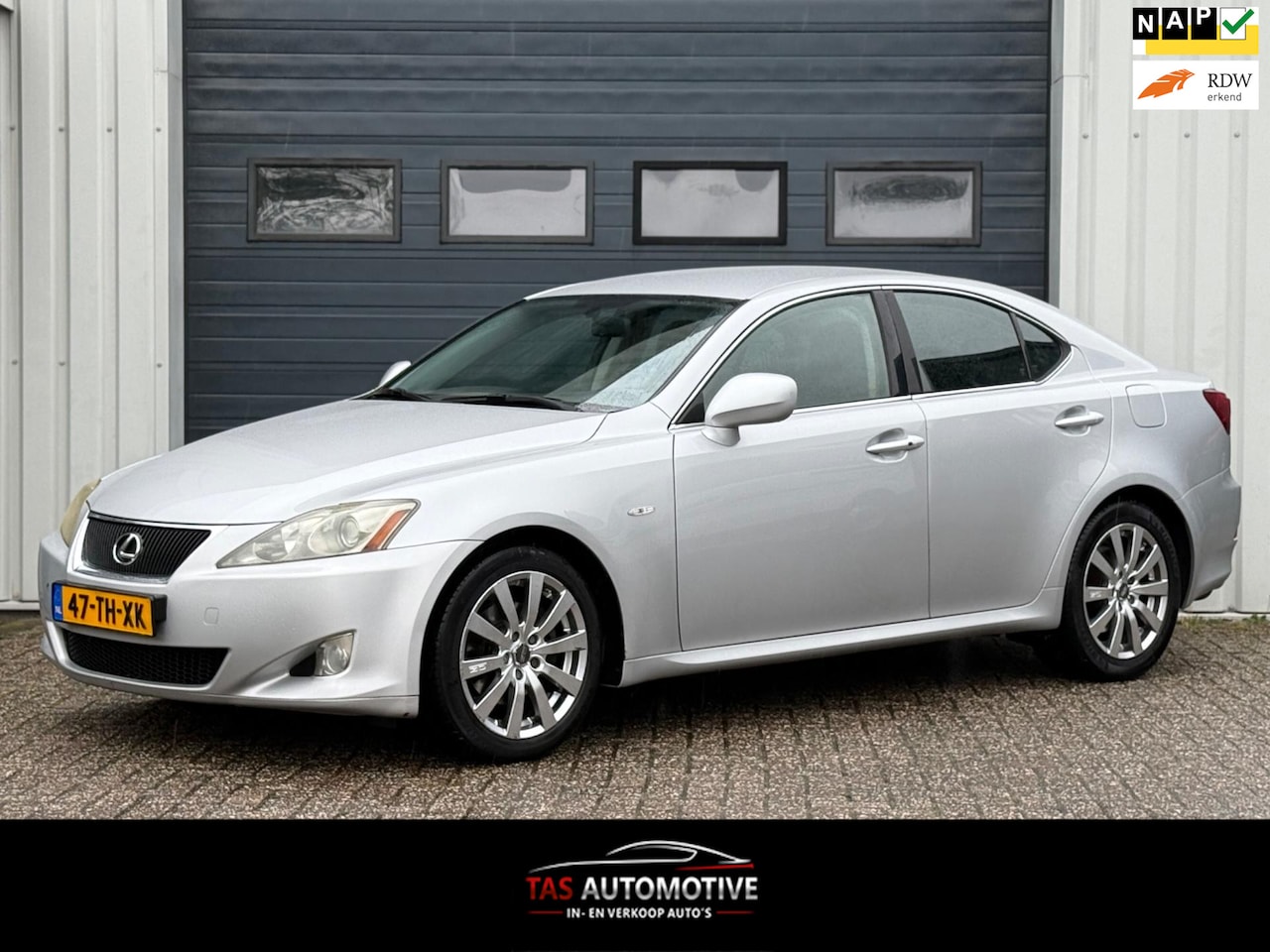 Lexus IS - 250 Business AUTOMAAT / CLIMA / CRUISE / NAP - AutoWereld.nl