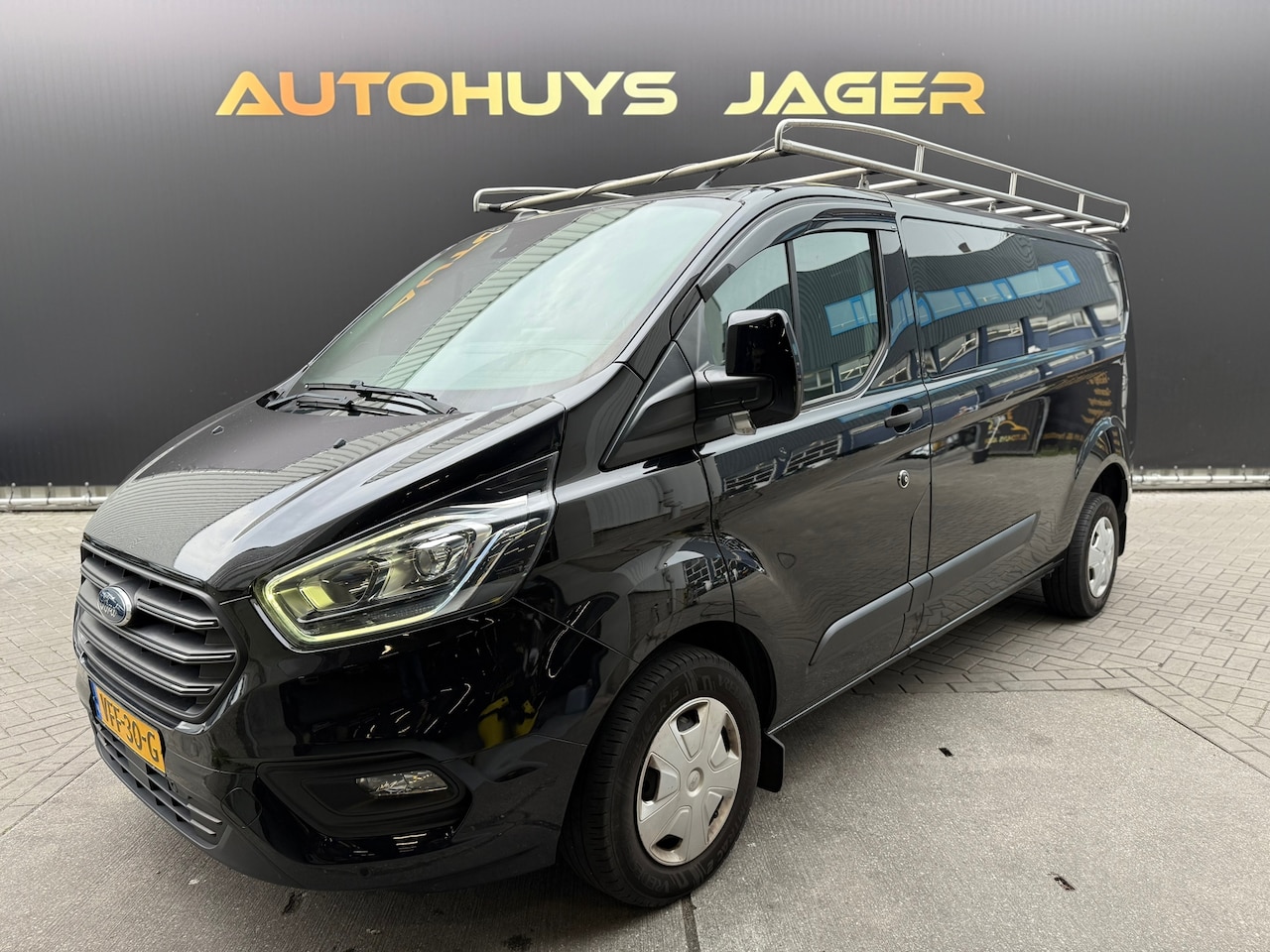 Ford Transit Custom - 300 2.0 TDCI L2H1 Trend DC 300 2.0 TDCI L2H1 Trend DC - AutoWereld.nl