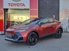 Toyota C-HR - 2.0 Plug-in Hybrid 220 GR SPORT NIEUW DIRECT LEVERBAAR BLIND SPOT STOEL/ STUURVERWARMING P
