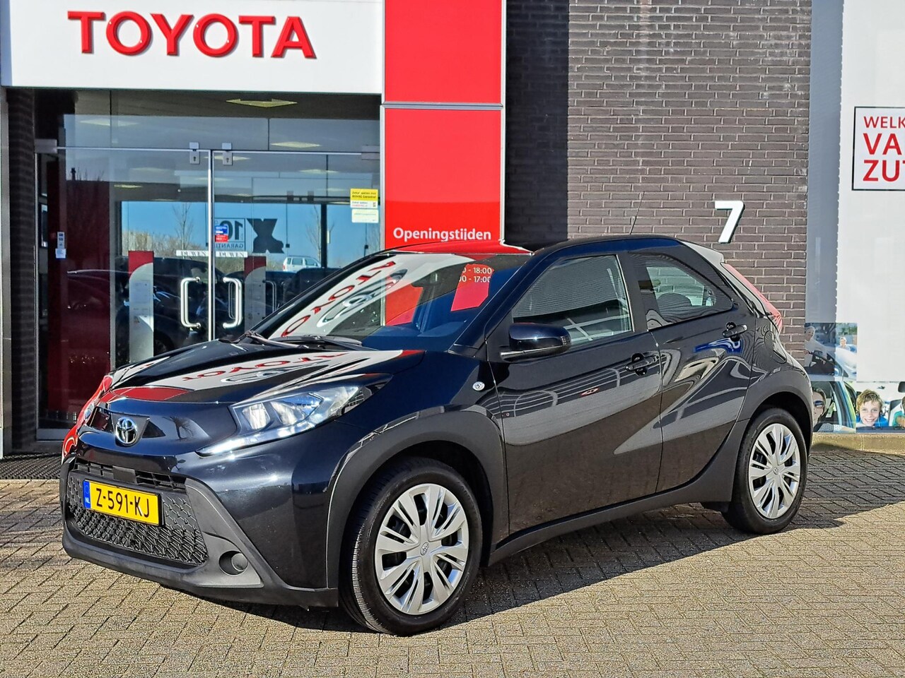 Toyota Aygo X - PLAY APPLE/ANDROID AD-CRUISE CAMERA AUTOMATISCH-GROOTLICHT - AutoWereld.nl