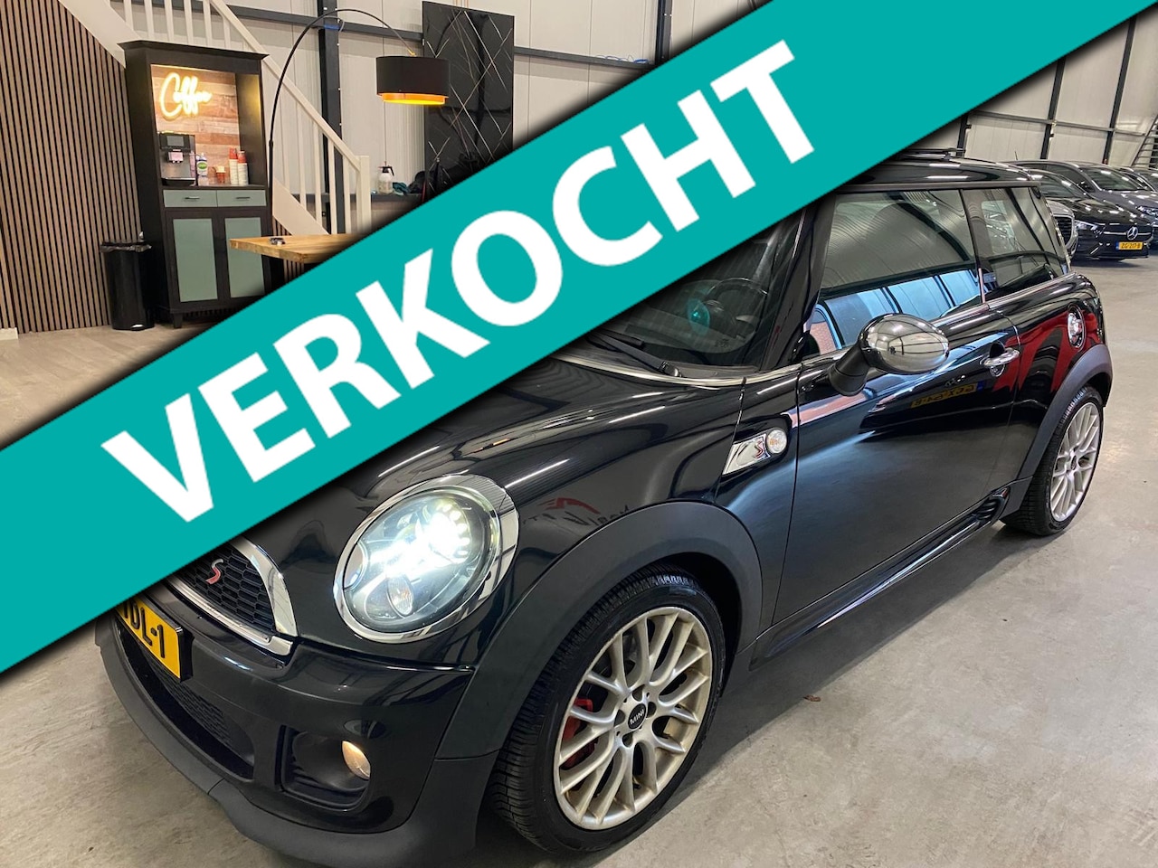 MINI Cooper S - Mini 1.6 2012 John Cooper Works PANO 184pk - AutoWereld.nl