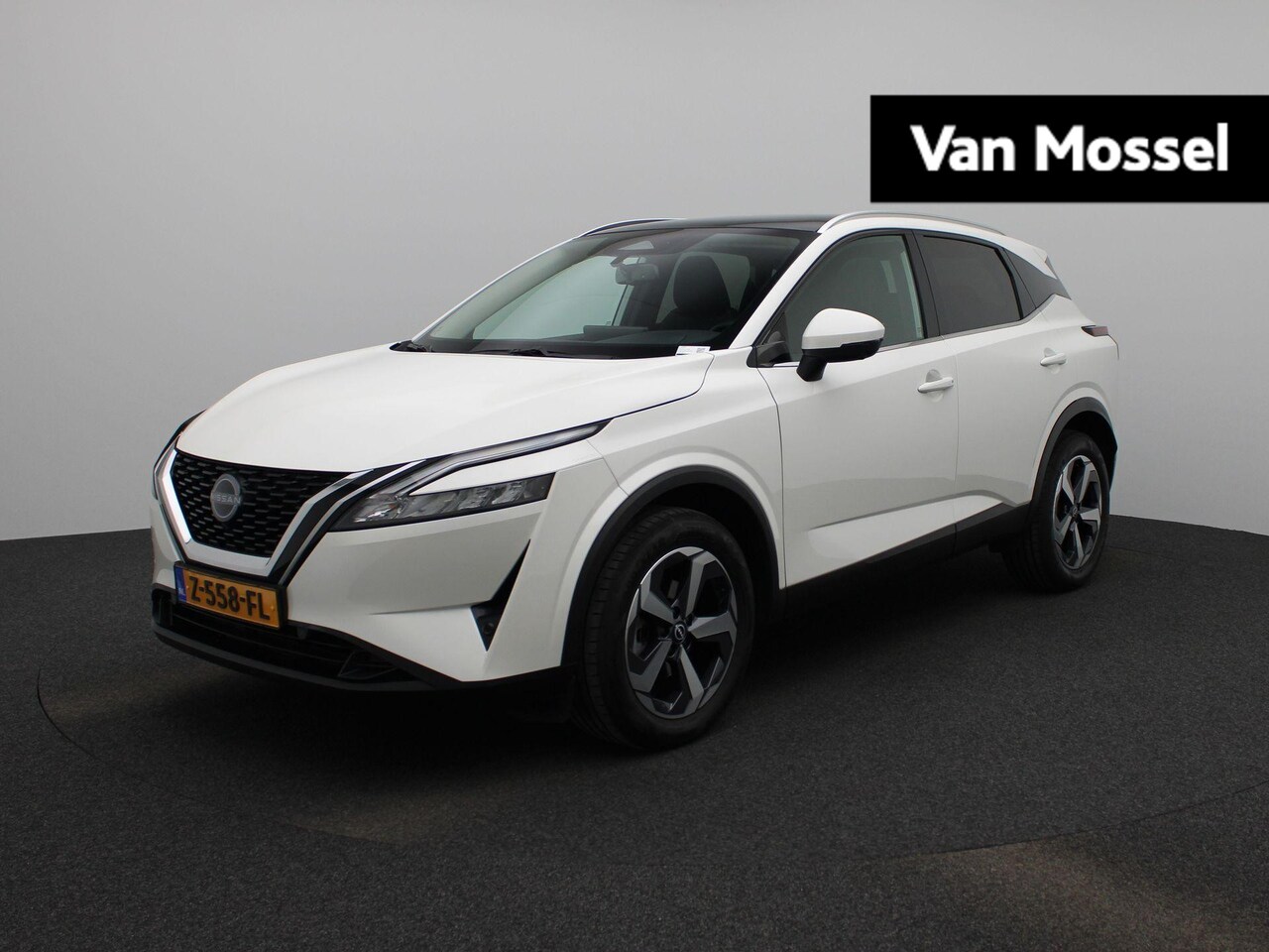 Nissan Qashqai - 1.3 MHEV Xtronic N-Connecta | Panoramadak - AutoWereld.nl