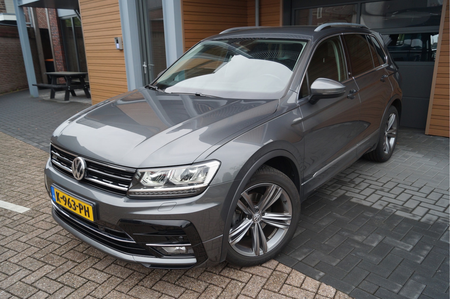 Volkswagen Tiguan - 1.4 TSI ACT Comfortline Business R 1.4 TSI ACT Comfortline Business R-line - AutoWereld.nl