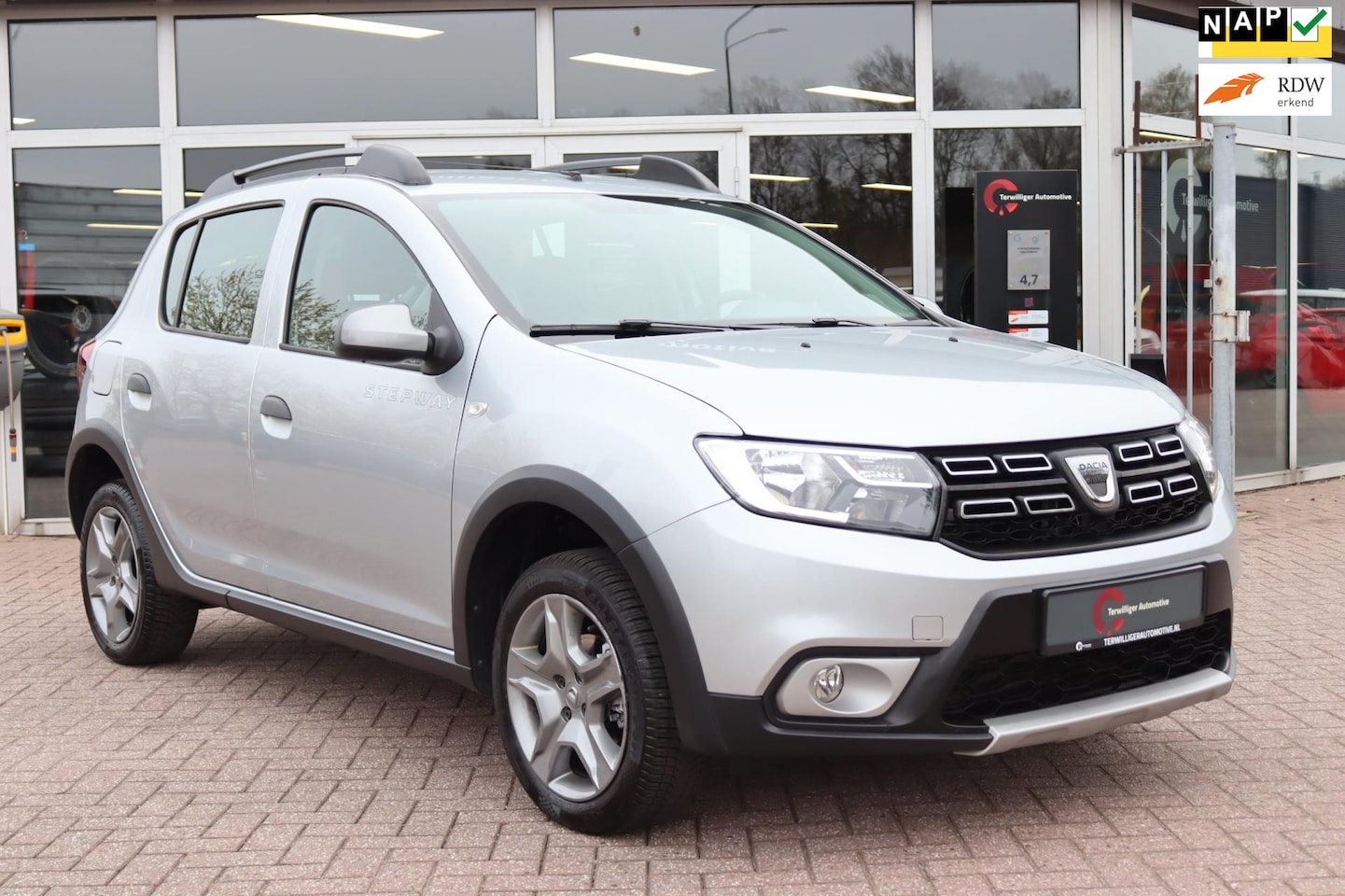 Dacia Sandero Stepway - 1.0 TCe | AIRCO | 1e EIGENAAR | ALL SEASON | NIEUWSTAAT | - AutoWereld.nl