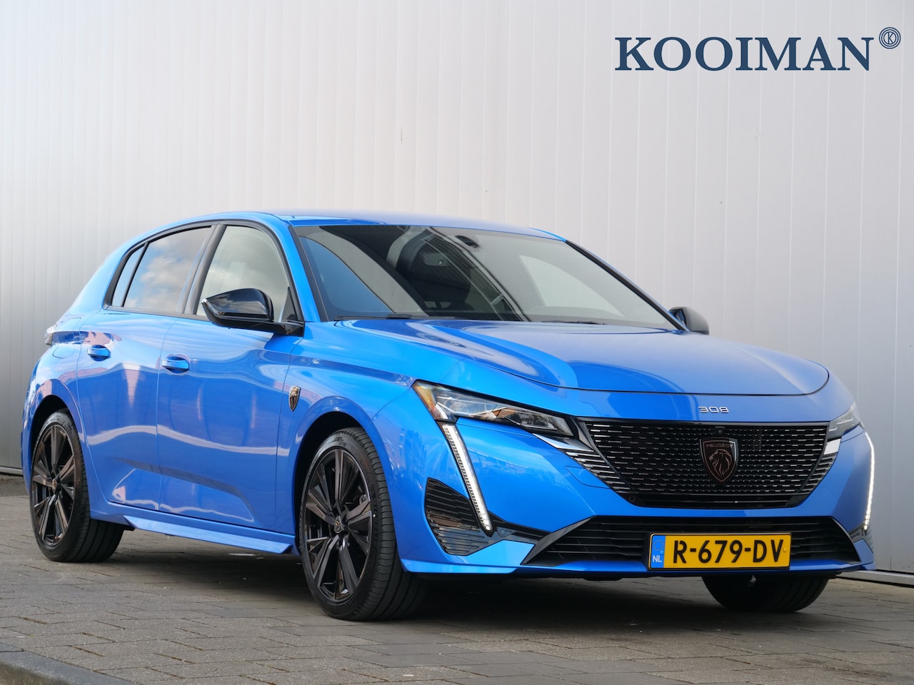 Peugeot 308 - 1.6 HYbrid 225pk GT Pack Business Automaat Focal / Trekhaak / Stoelverwarming / Navigatie - AutoWereld.nl