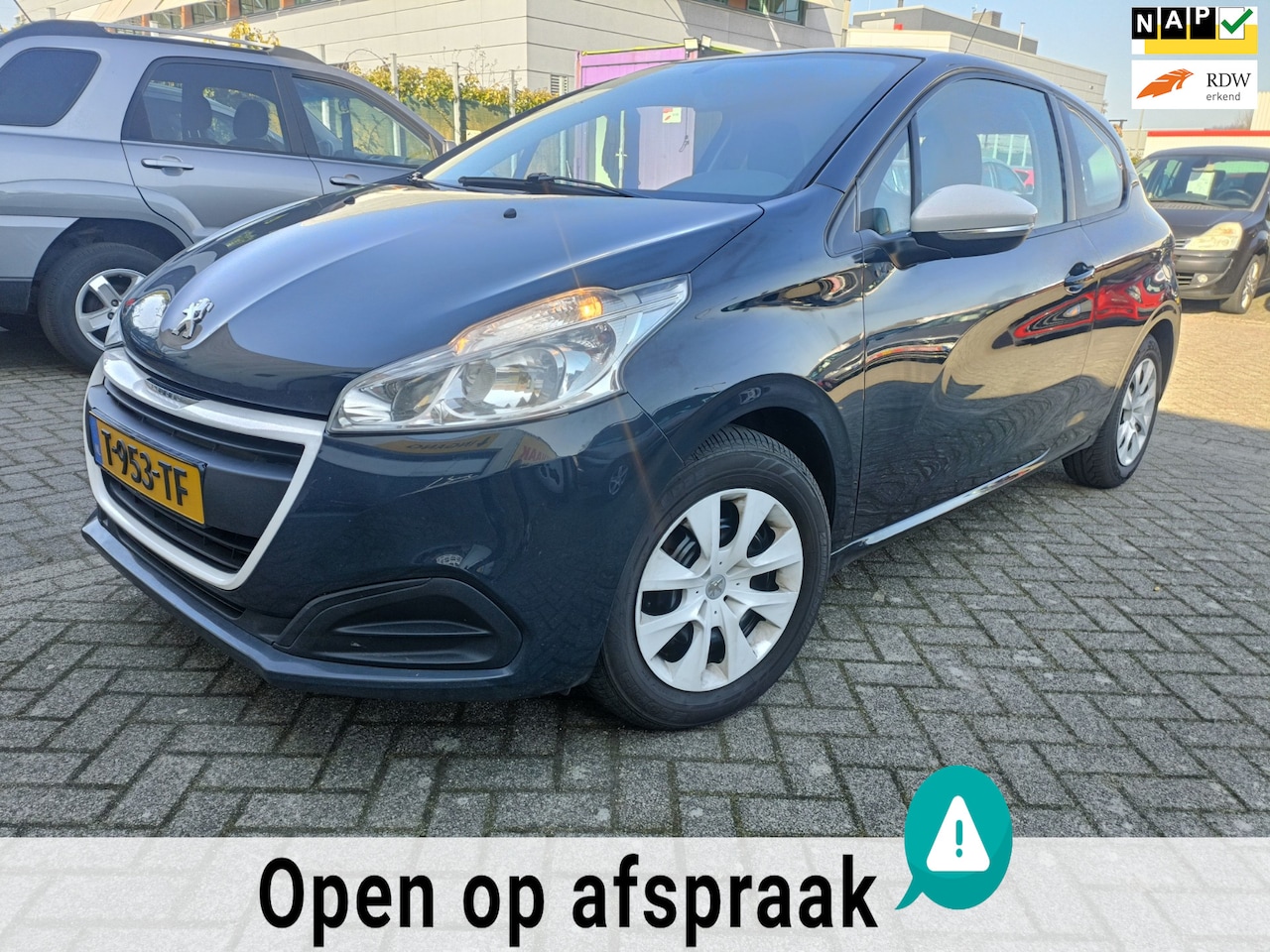 Peugeot 208 - 1.2 NIEUE DISTRUBITRIEM/PARKSENS - AutoWereld.nl