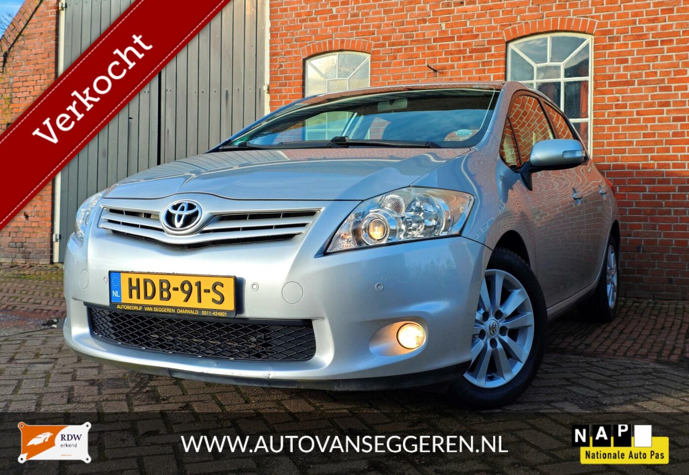 Toyota Auris - 1.6 Dynamic - Automaat/Cruise/Clima/Garantie - AutoWereld.nl