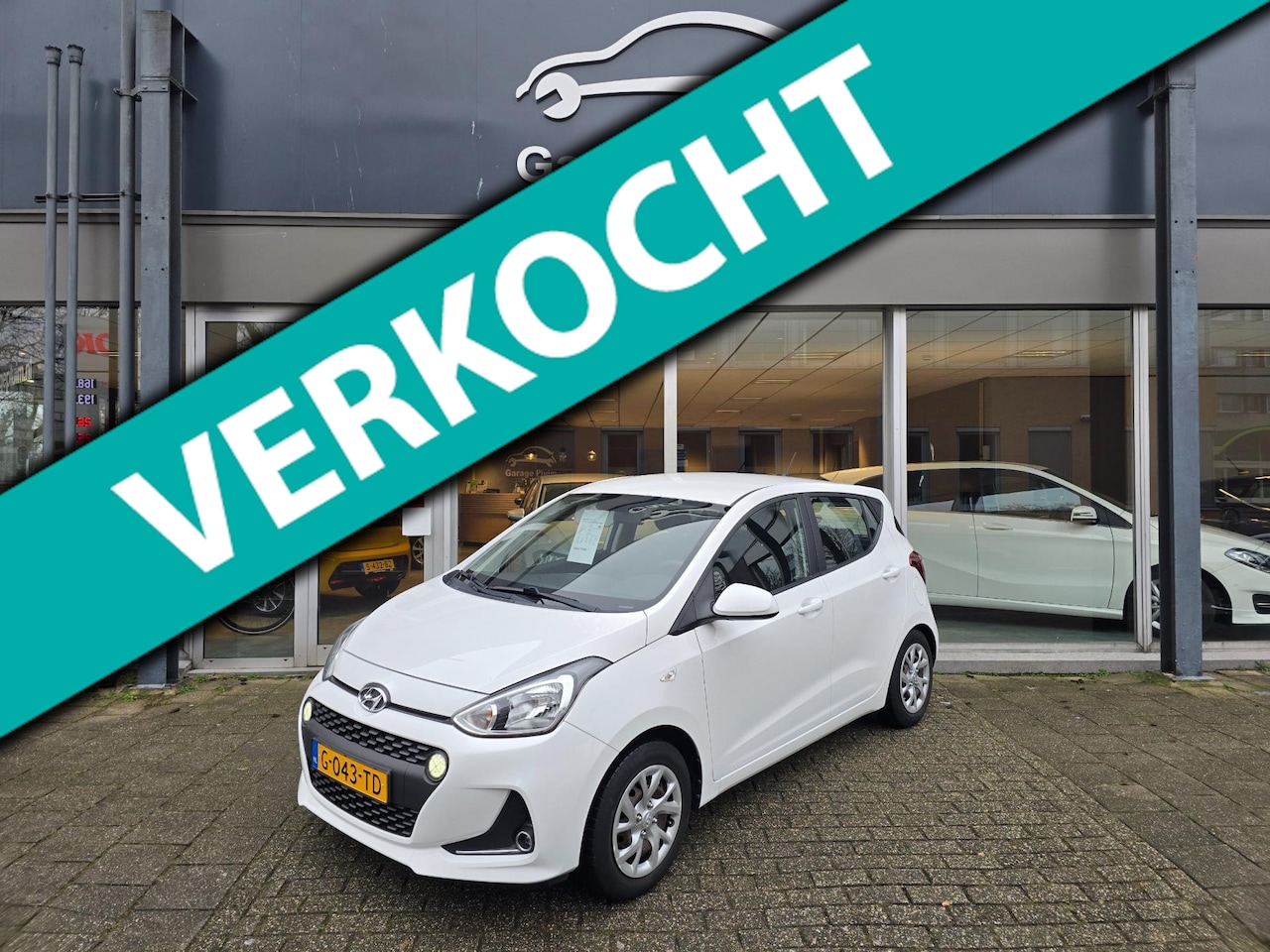 Hyundai i10 - Hyundai 1.0i Comfort Airco/Cruise/Trekhaak/1e eigenaar - AutoWereld.nl