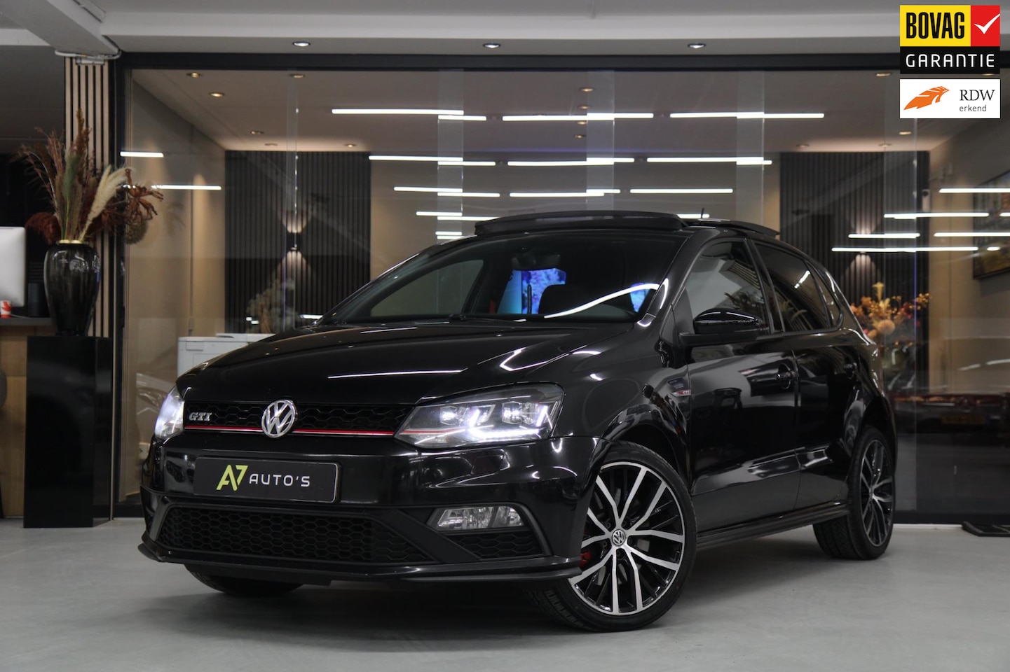 Volkswagen Polo - 1.8 TSI GTI /PANO/5D/STOELV/CARPLAY/BOMVOL - AutoWereld.nl