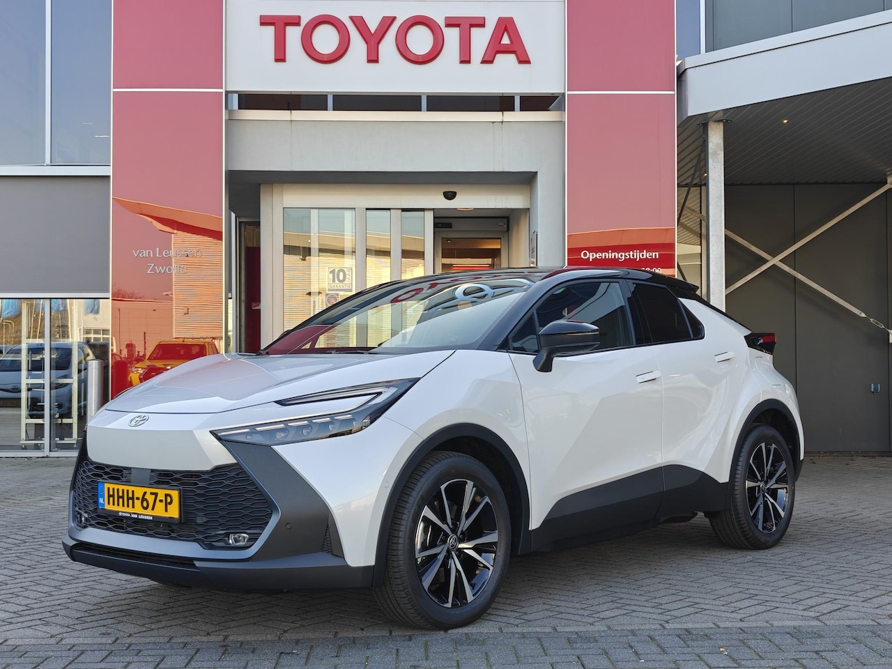Toyota C-HR - 2.0 Plug-in Hybrid 220 Executive - AutoWereld.nl